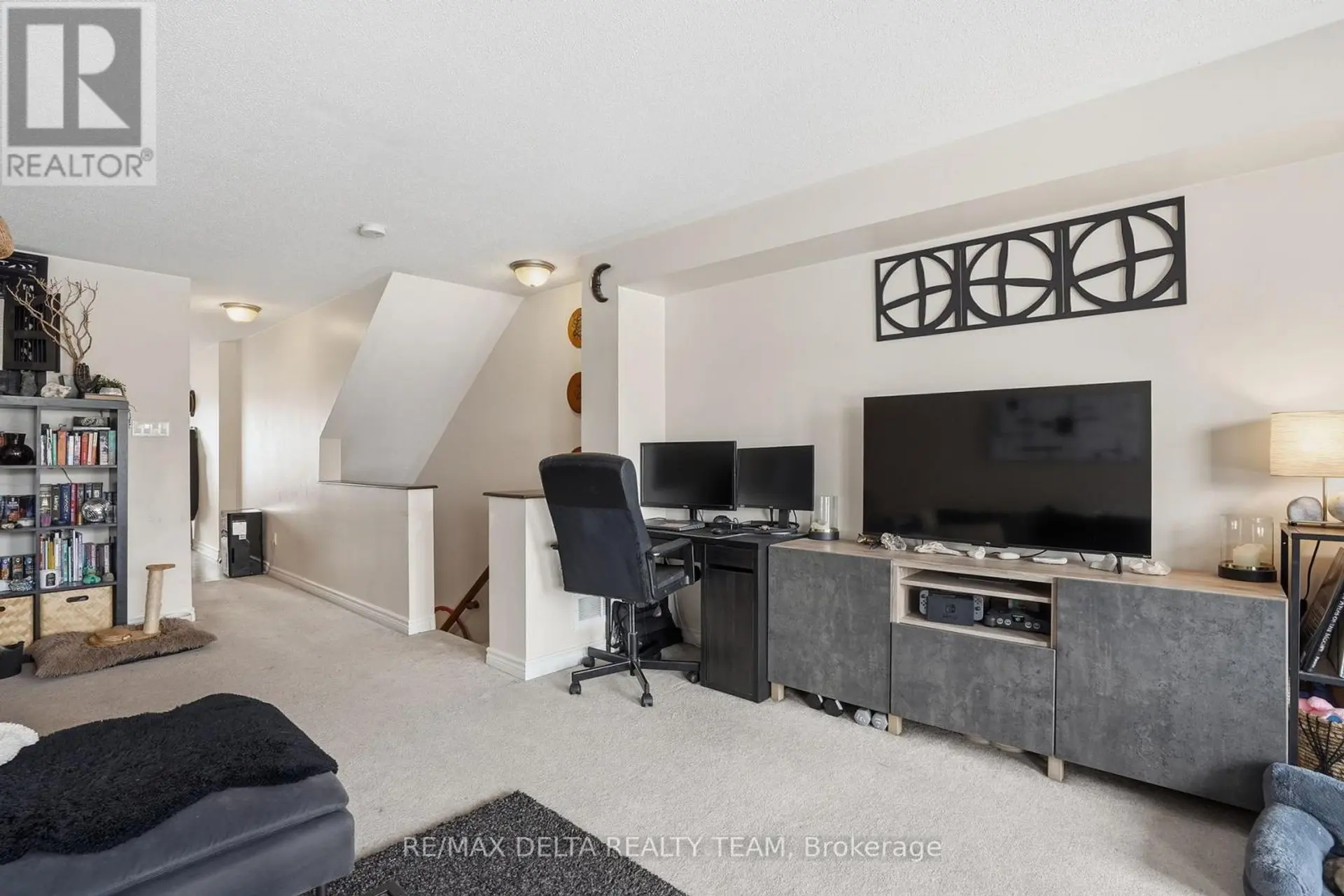 #121 2333 ESPRIT DRIVE - Image 10