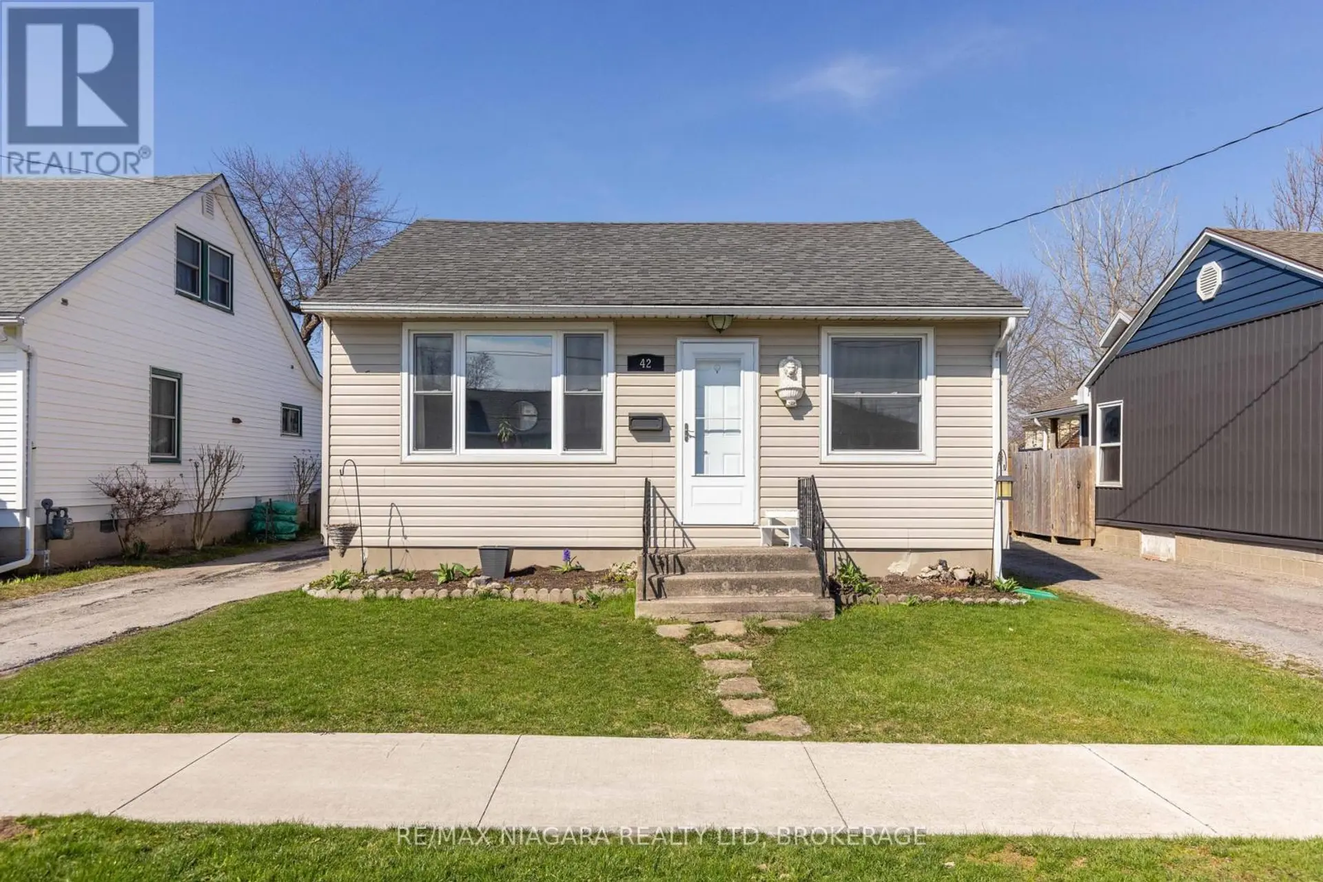 42 DOUGLAS STREET - Image 1