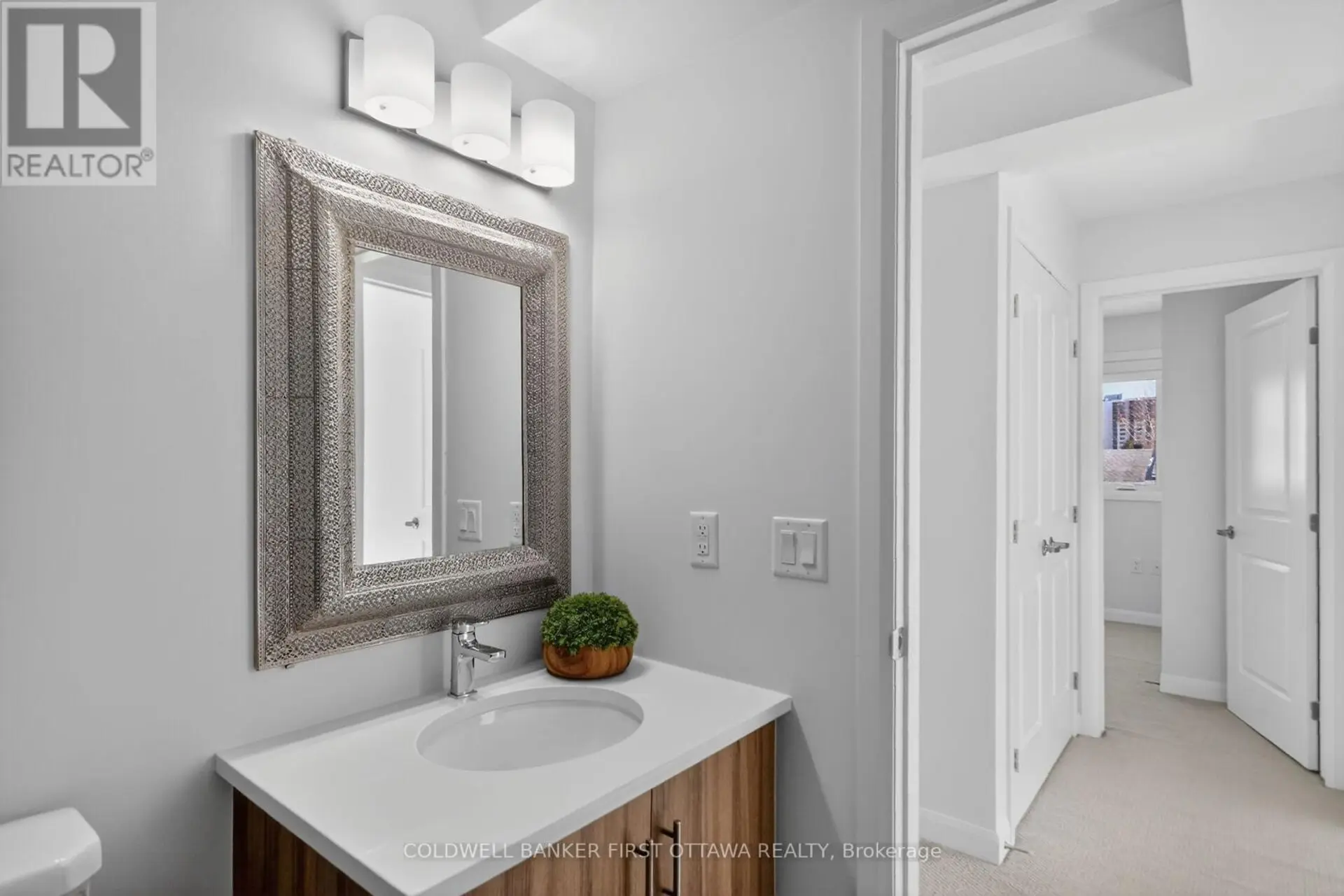 77 CHERRY BLOSSOM PRIVATE - Image 15