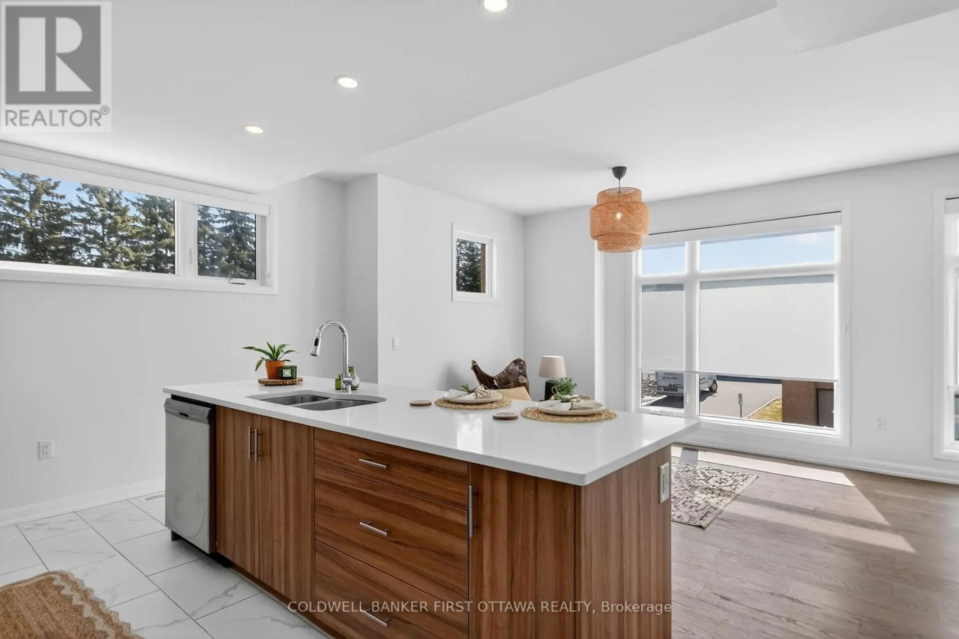 77 CHERRY BLOSSOM PRIVATE - Image 7