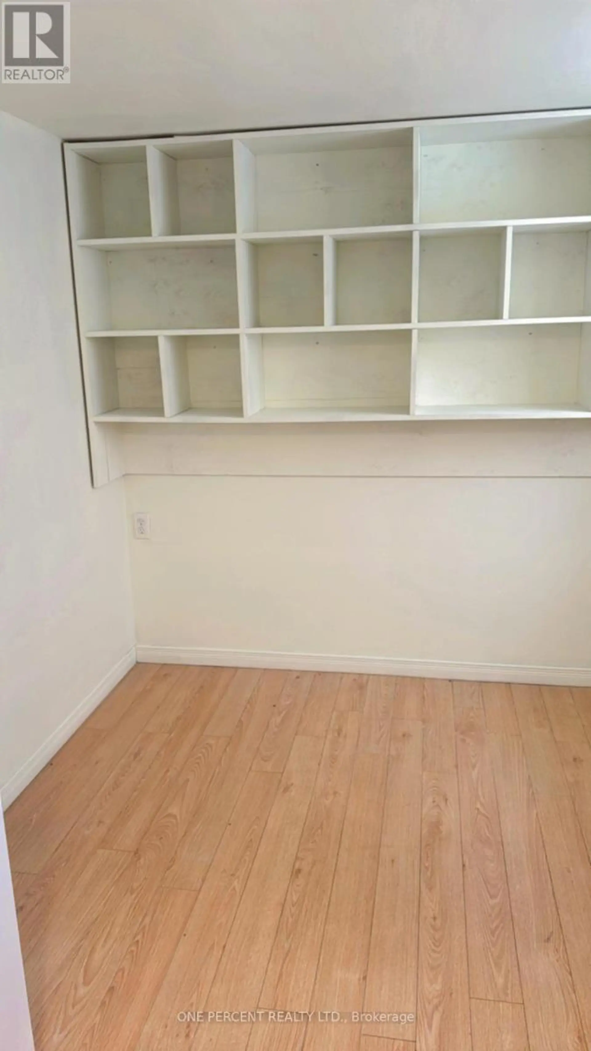 13 MOIR STREET - Image 16