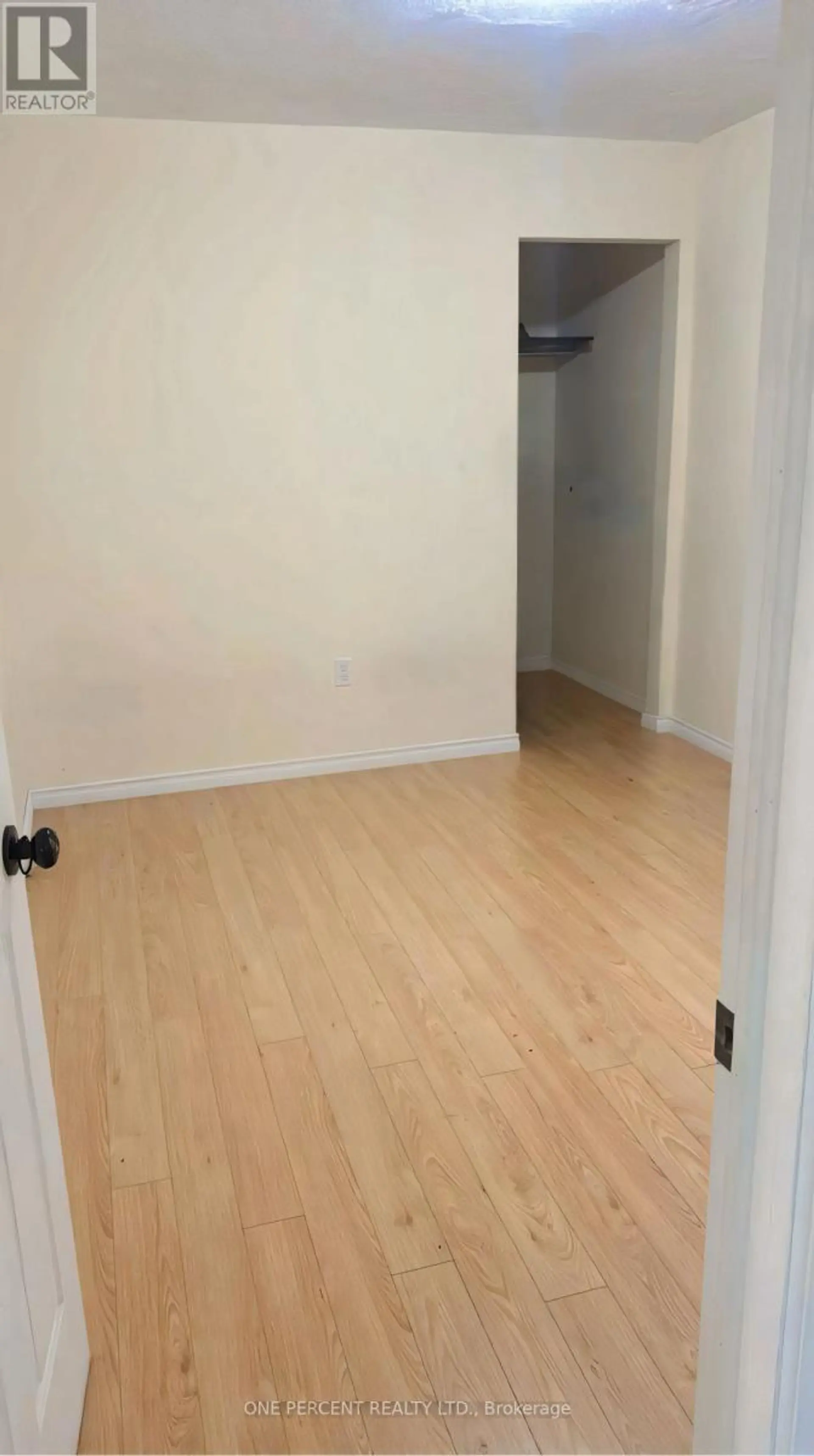 13 MOIR STREET - Image 7