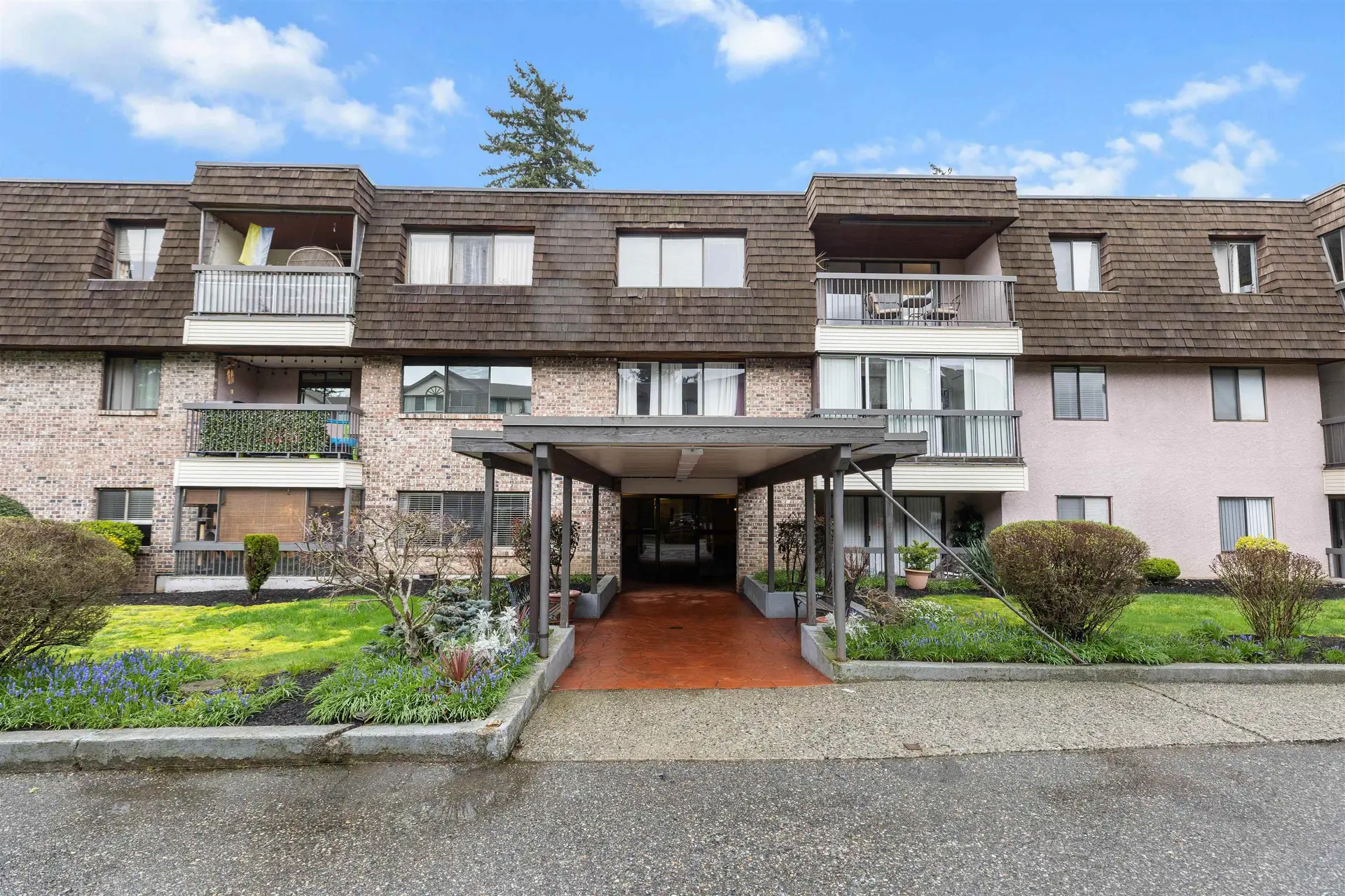 Property at #204 32175 Old Yale Road, Abbotsford, BC