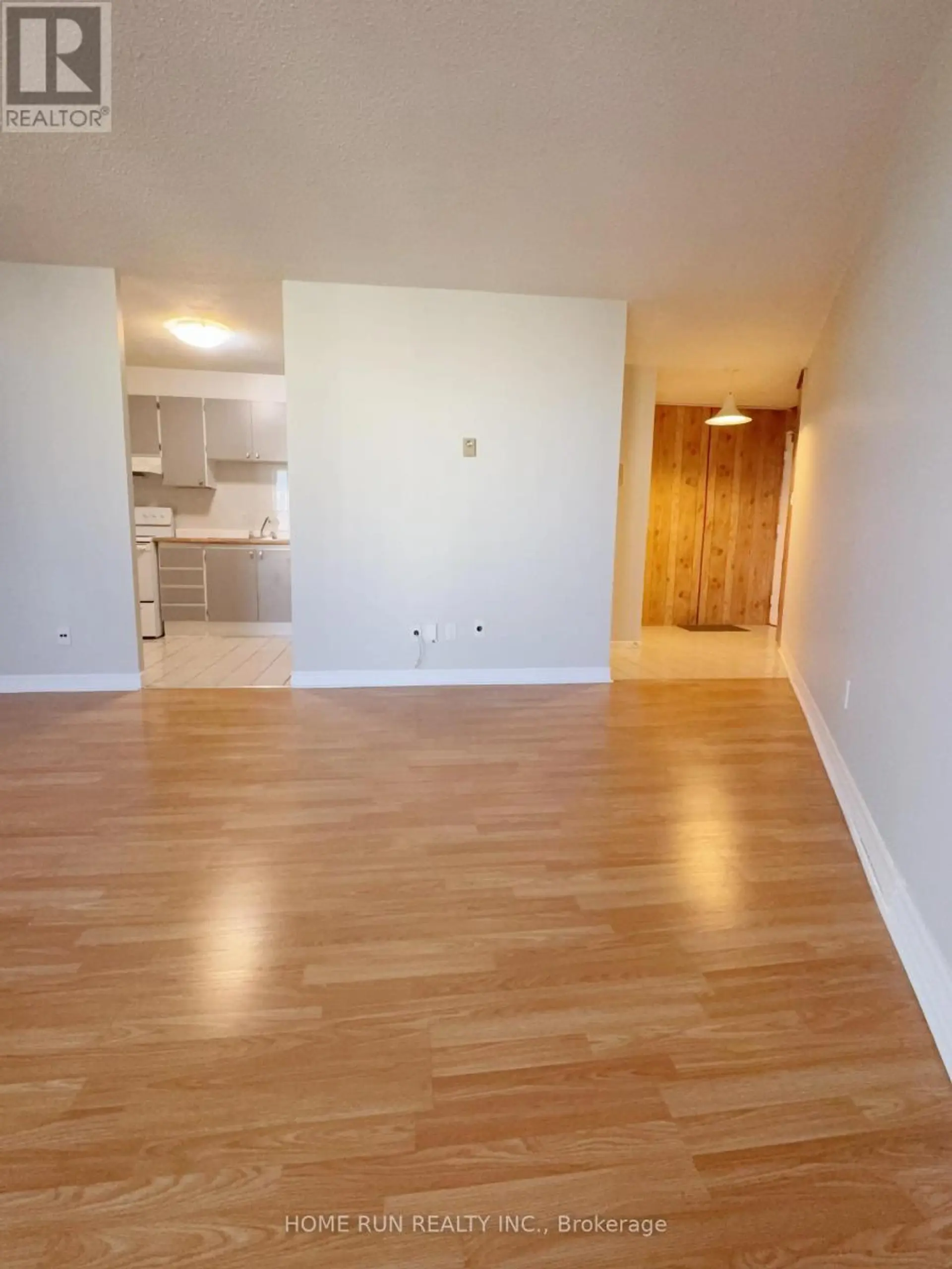#1401 1380 PRINCE OF WALES DRIVE - Image 4