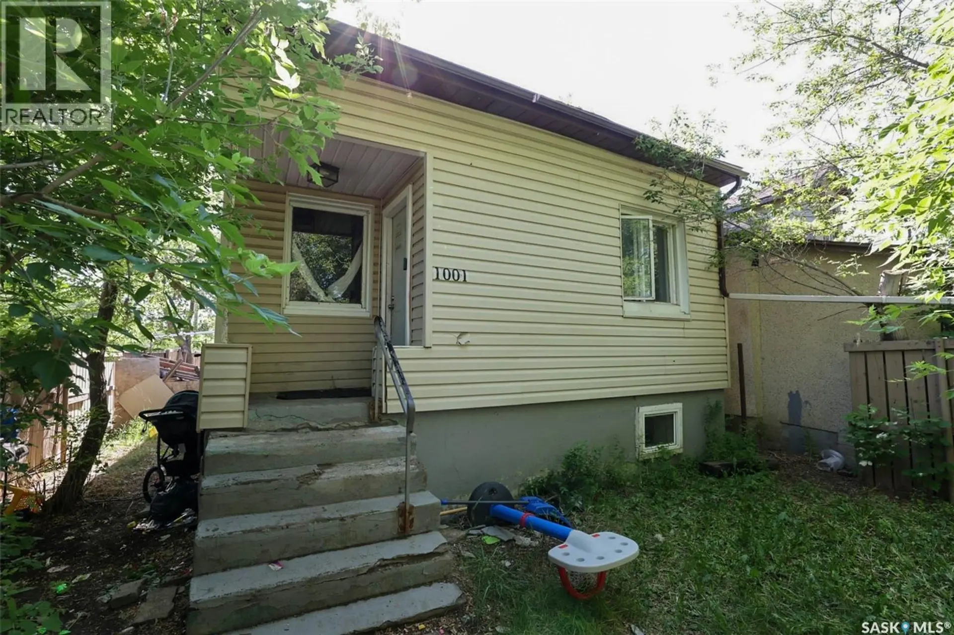 1001 ROBINSON STREET - Image 1