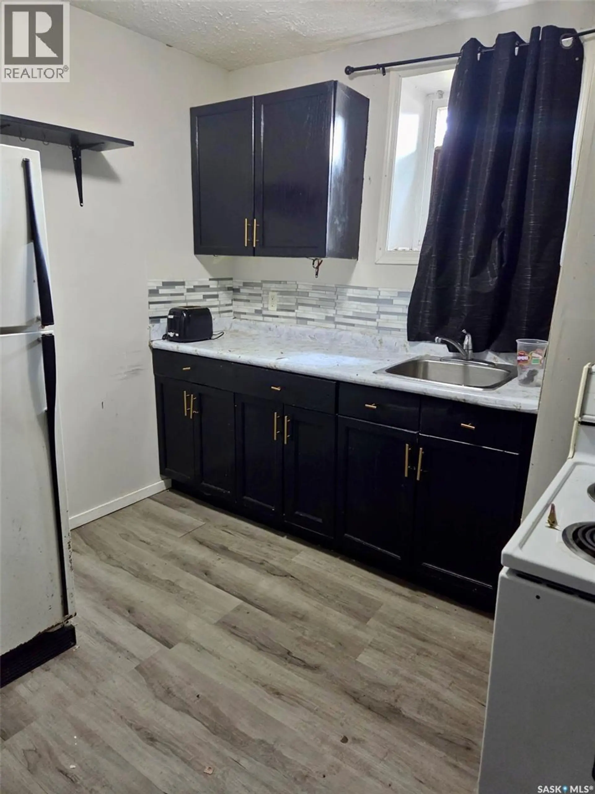 1001 ROBINSON STREET - Image 6