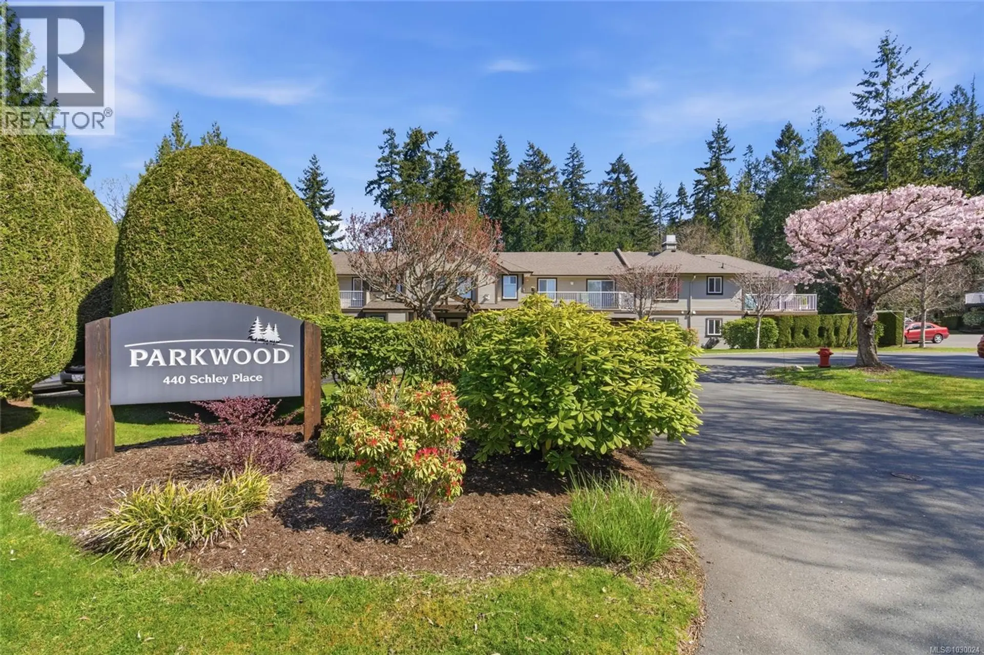 Property at #203 440 Schley Pl, Qualicum Beach, BC
