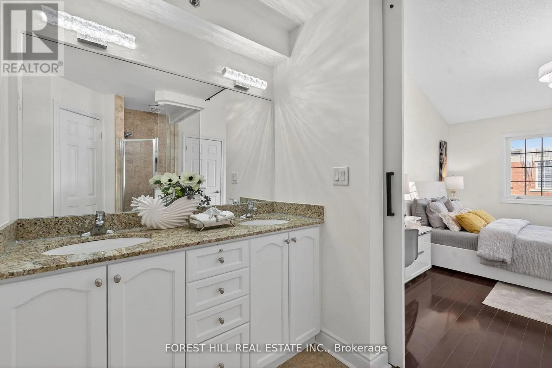 #17 8 BRIGHTON PLACE - Image 14