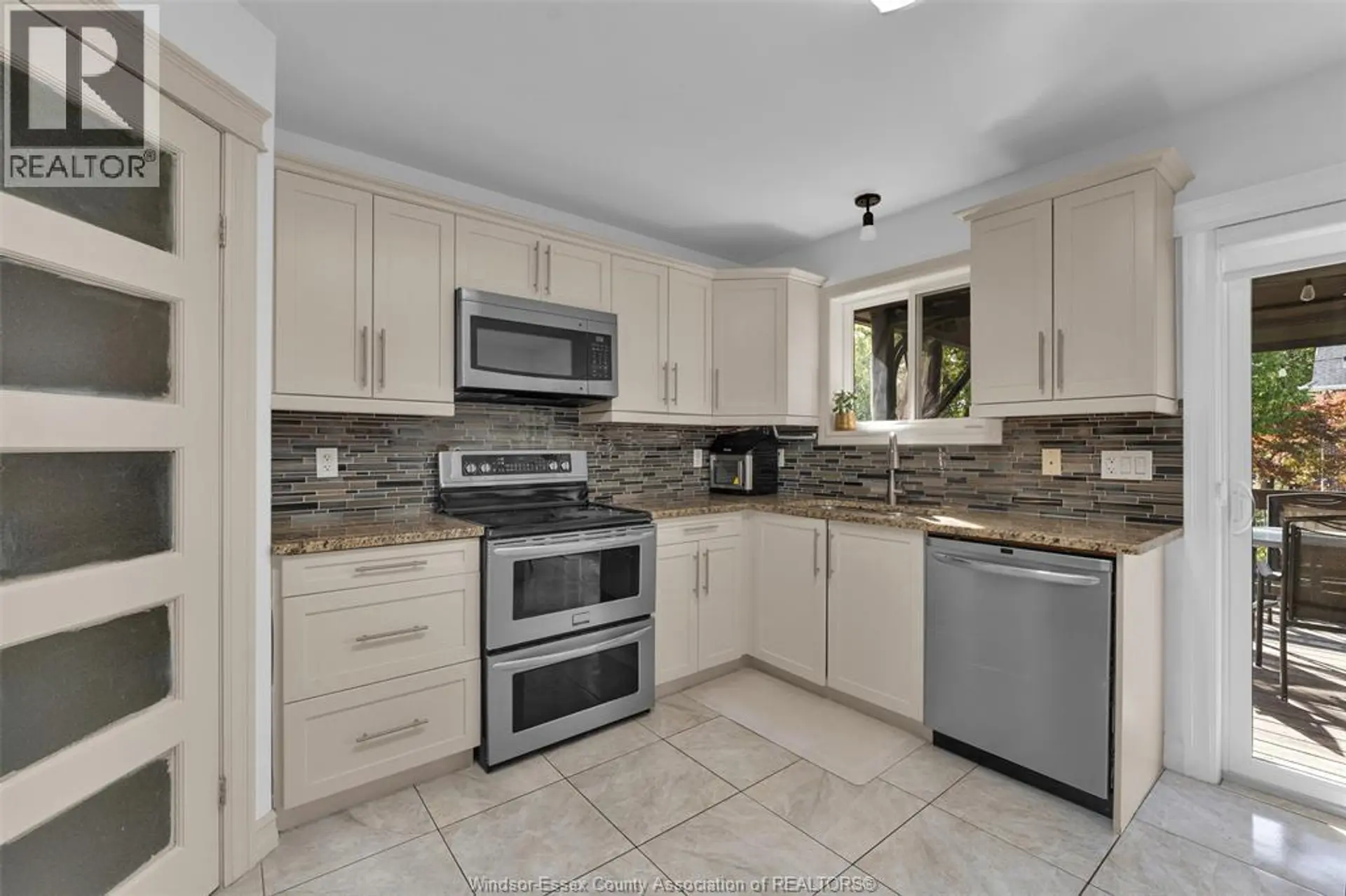 3921 ZANZIBAR CRESCENT - Image 6