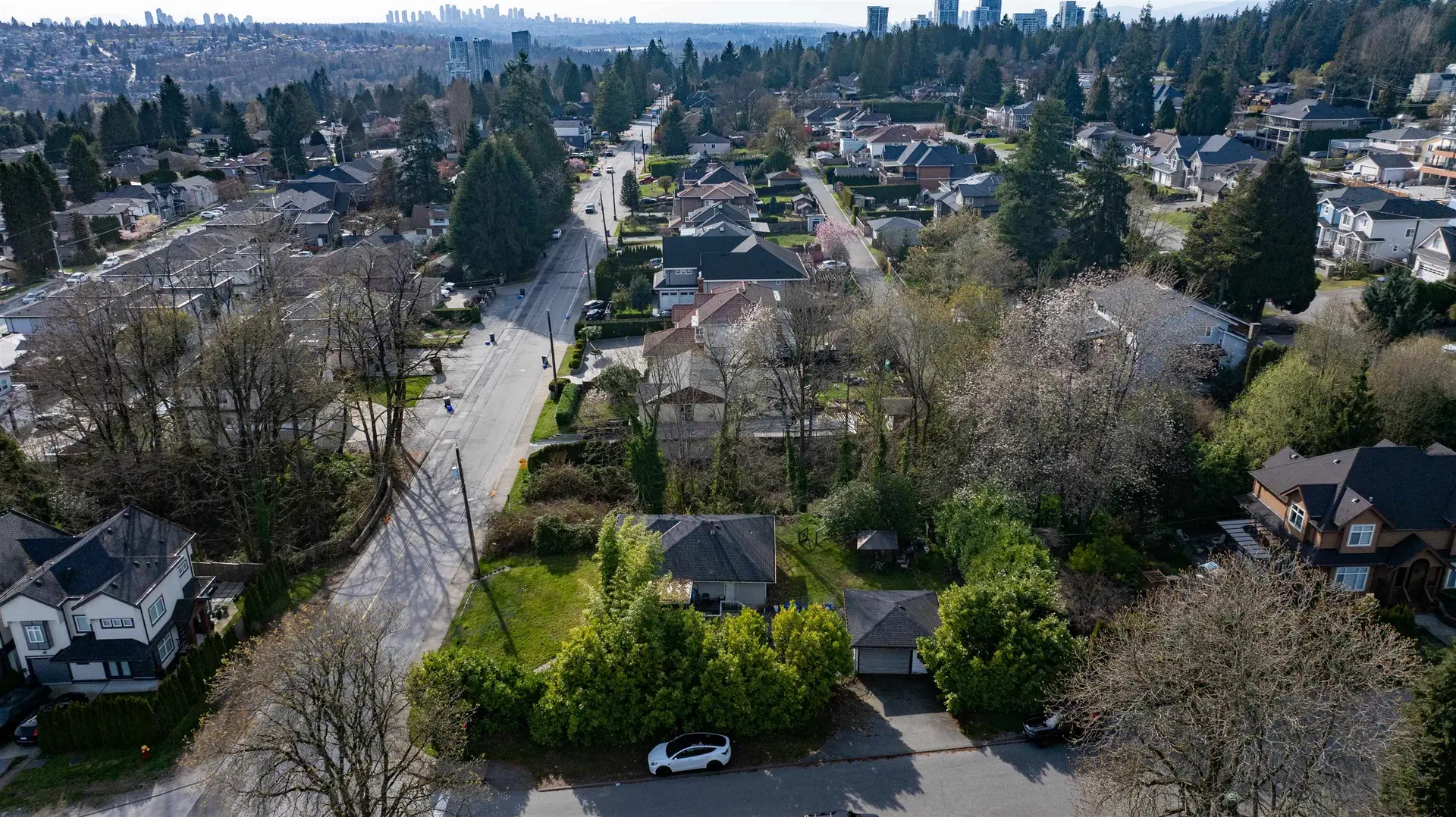 971 Rochester Avenue - Image 6