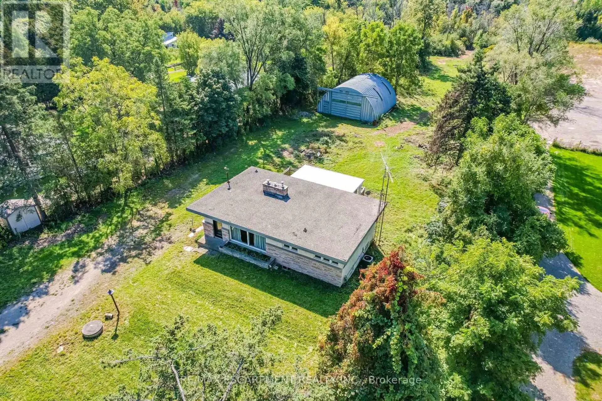 623 ROBSON ROAD - Image 5