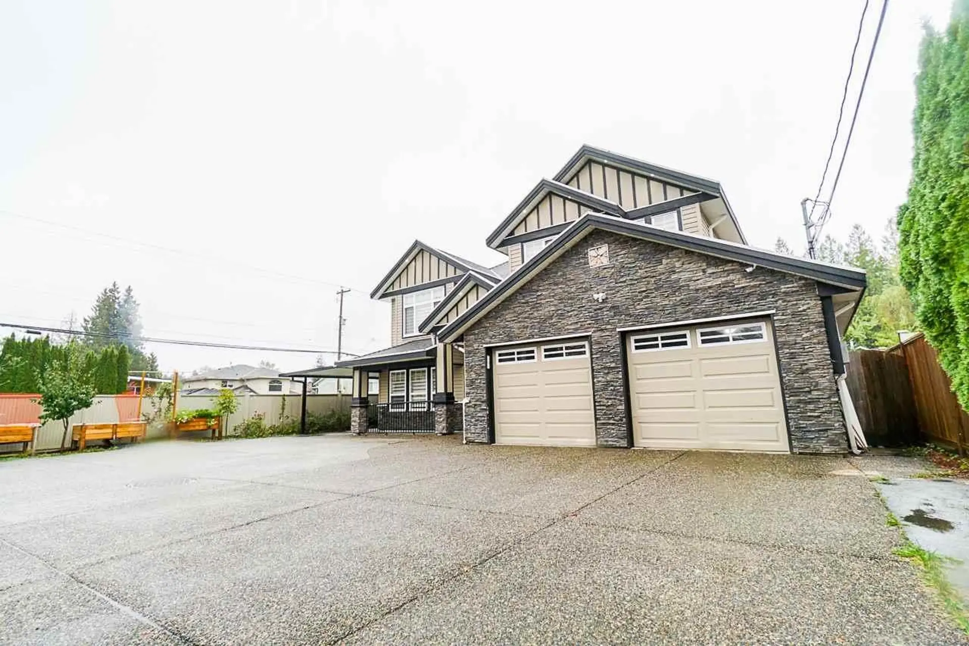 15588 92 Avenue - Image 2