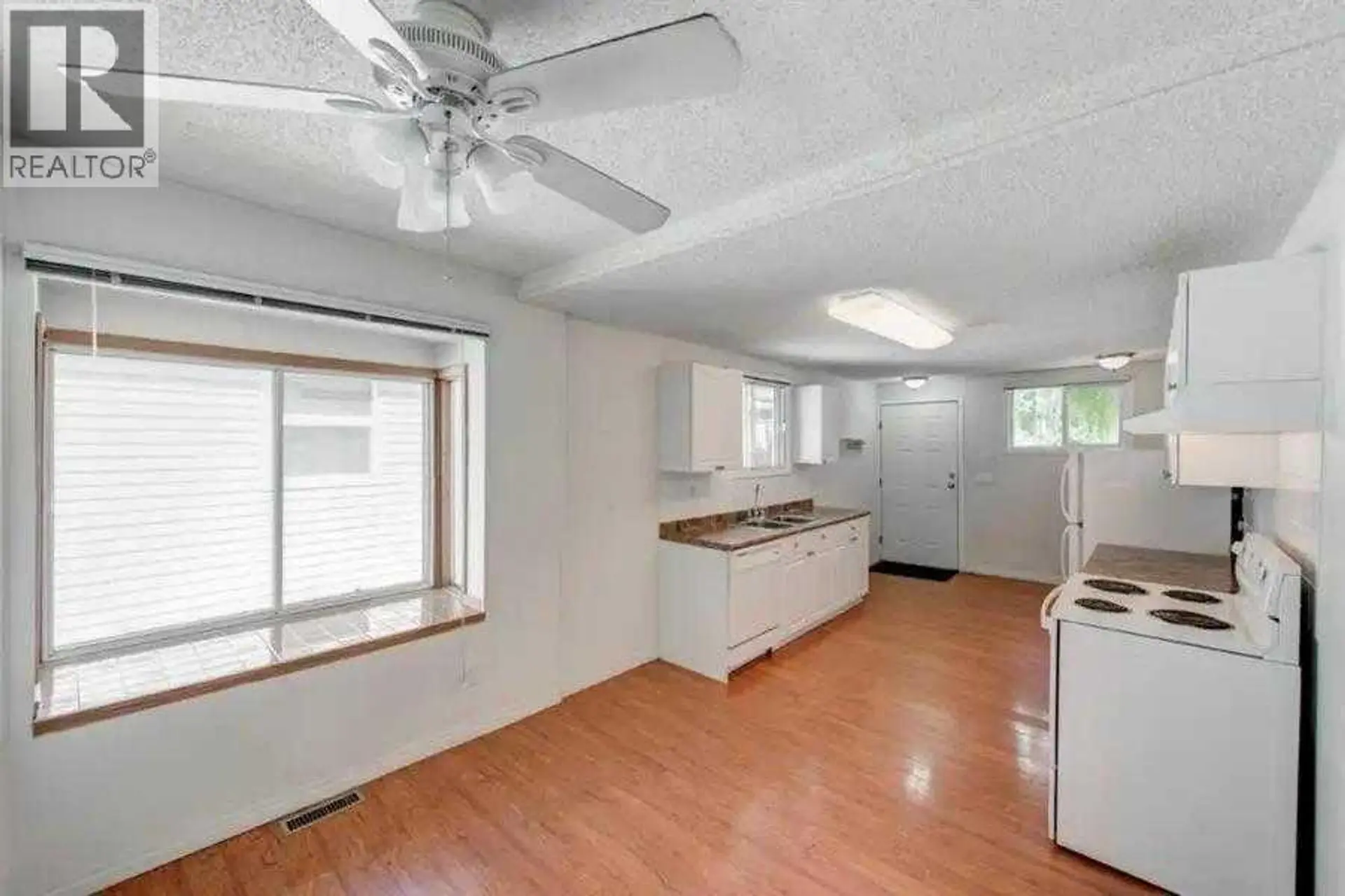 6622 18A Street SE - Image 8