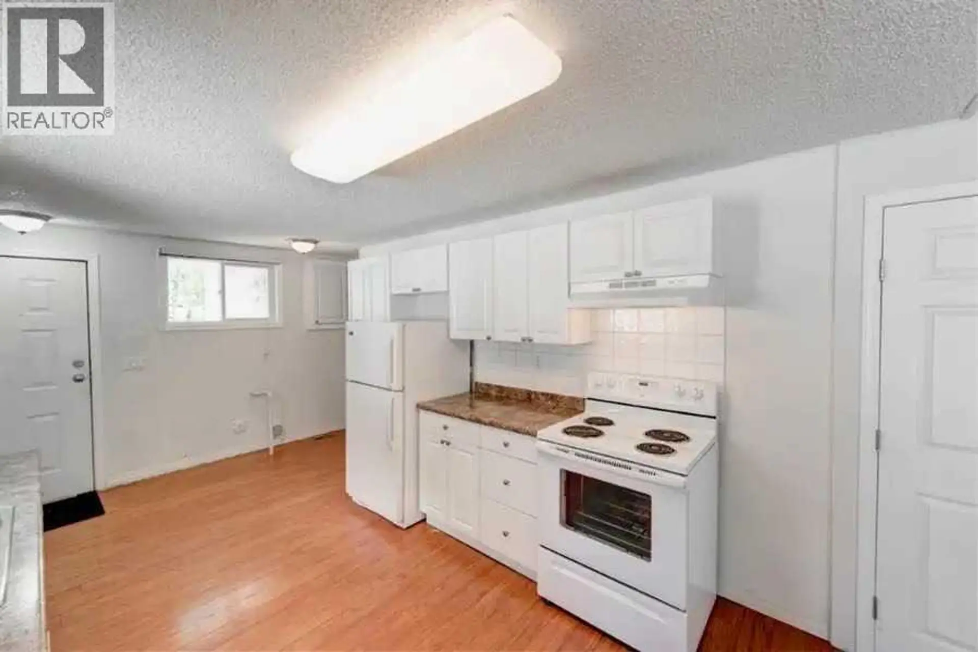 6622 18A Street SE - Image 9