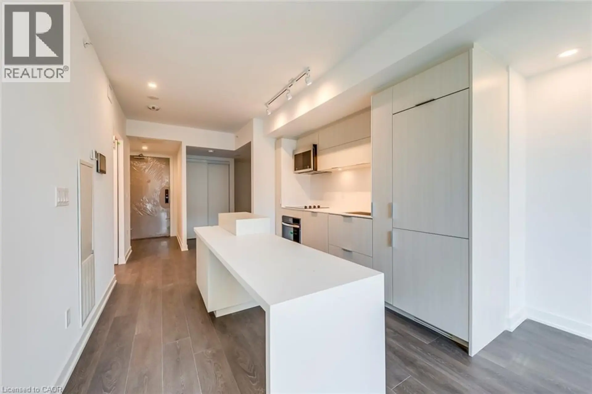 #303 370 MARTHA STREET - Image 6
