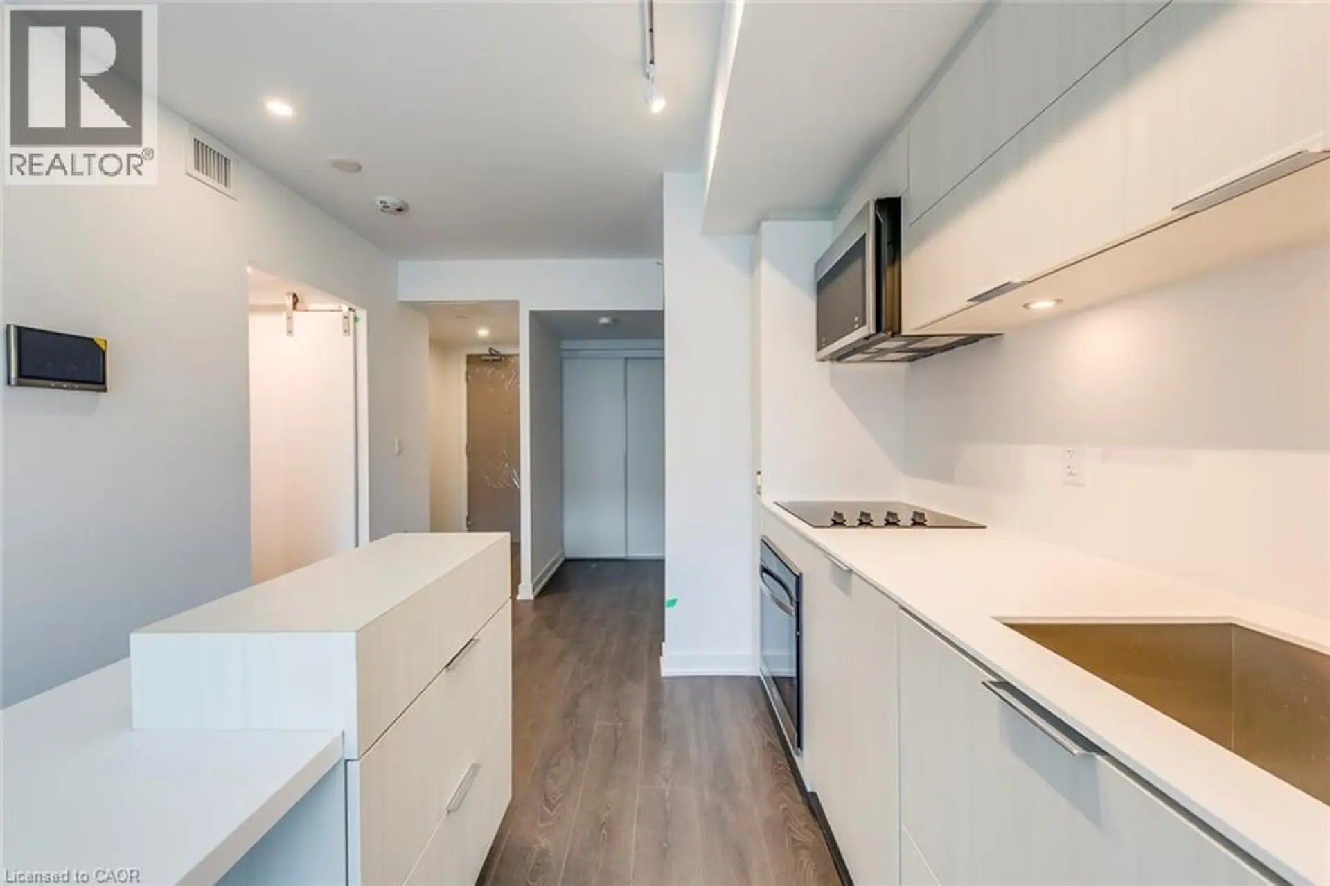 #303 370 MARTHA STREET - Image 7