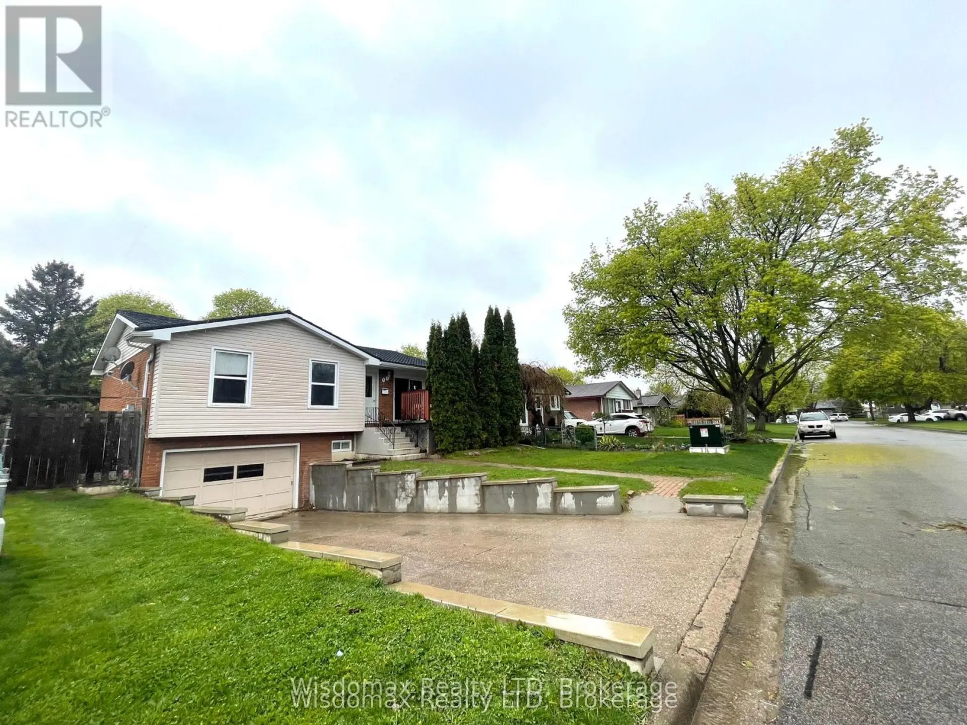 7 GREENMEADOW COURT - Image 2