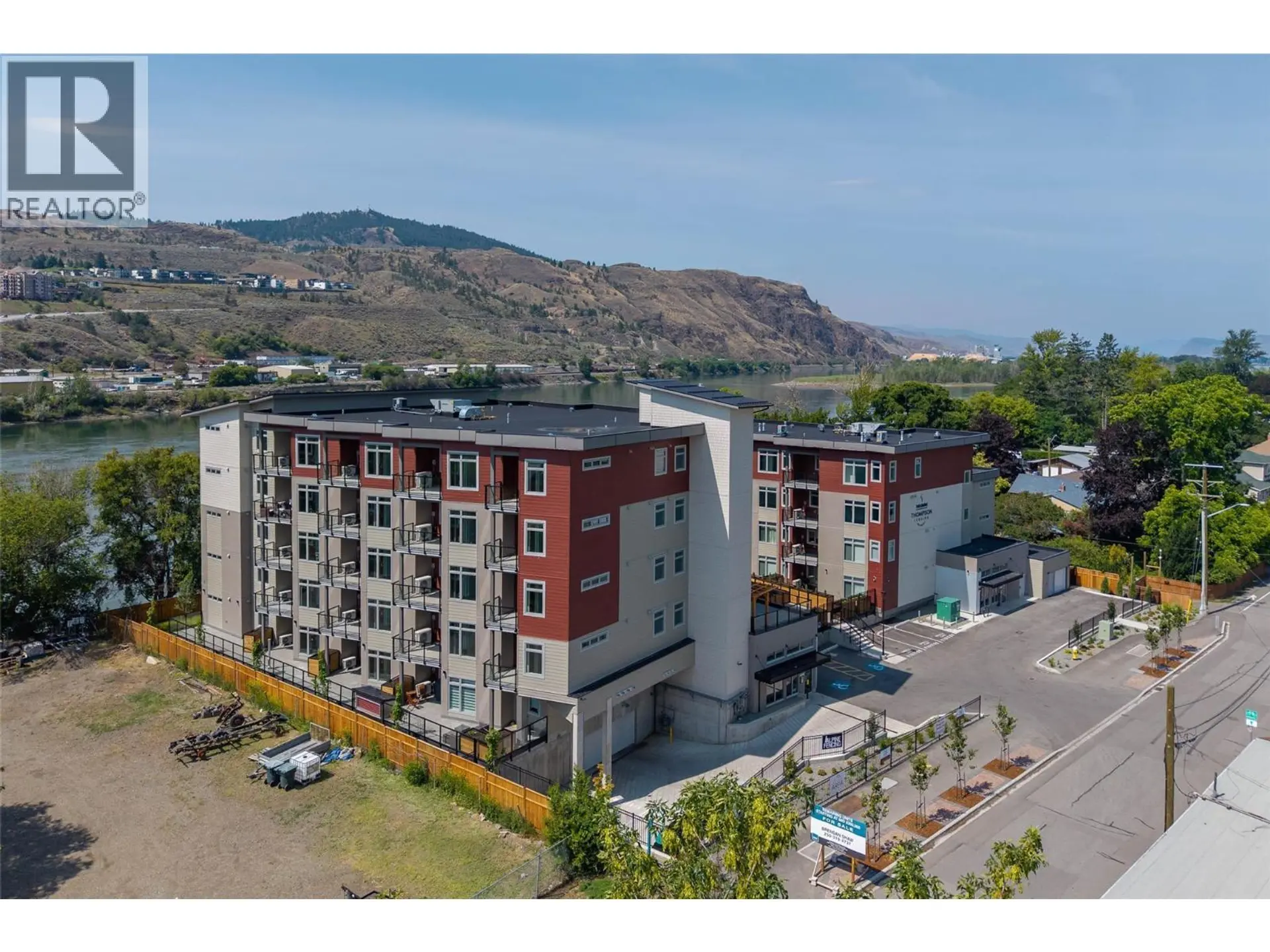 #204 215 ROYAL Avenue - Image 3