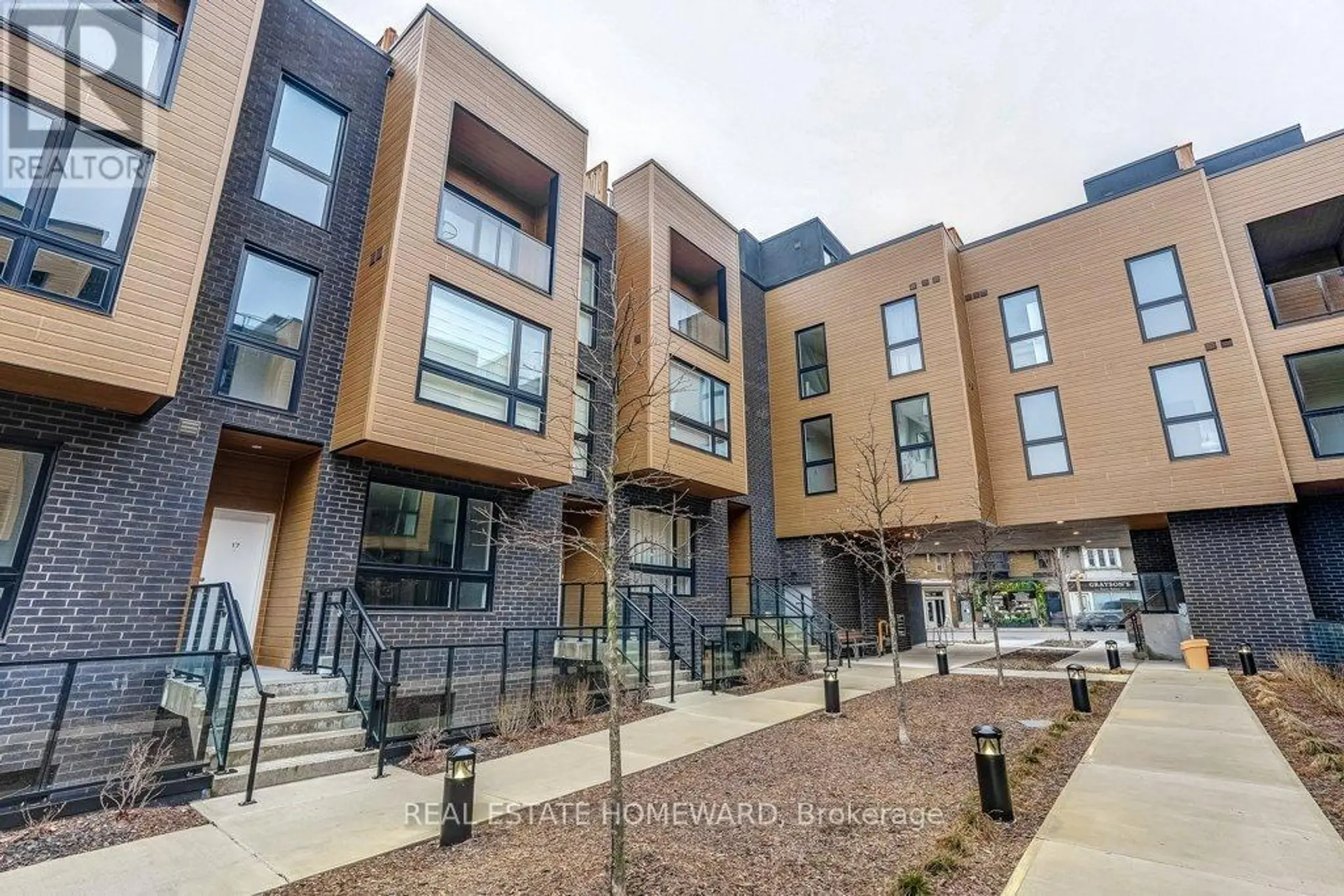 #16 35 BIRCHCLIFF AVENUE - Image 1