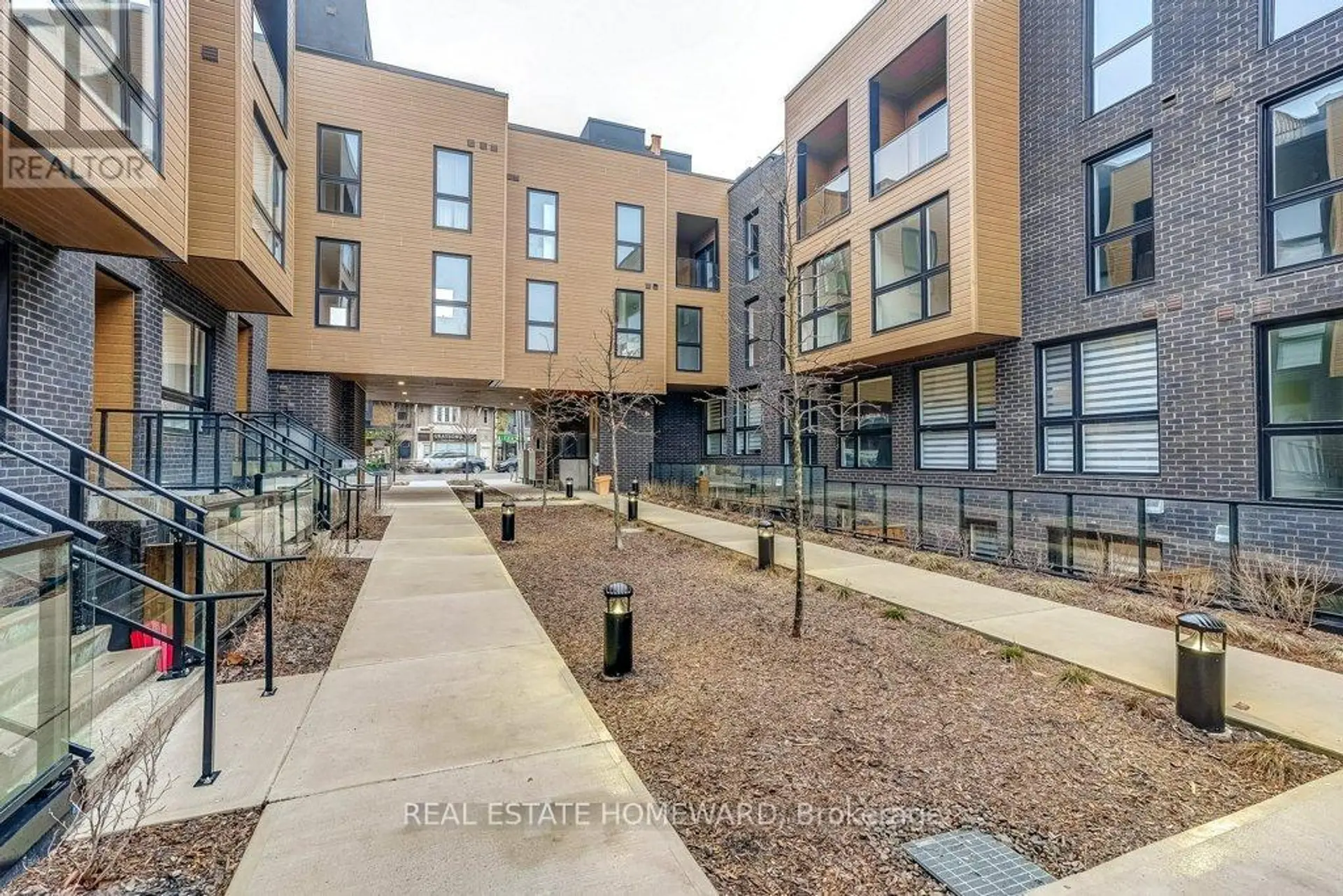 #16 35 BIRCHCLIFF AVENUE - Image 17