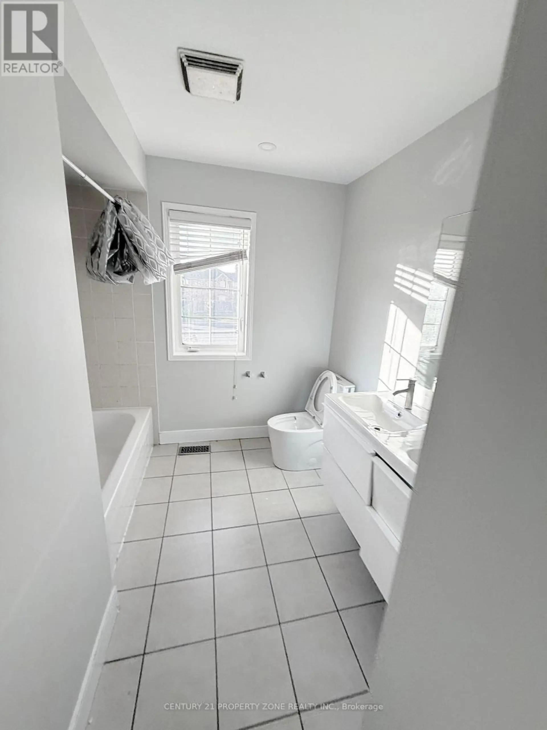 2 ABBOTSBURY DRIVE - Image 11