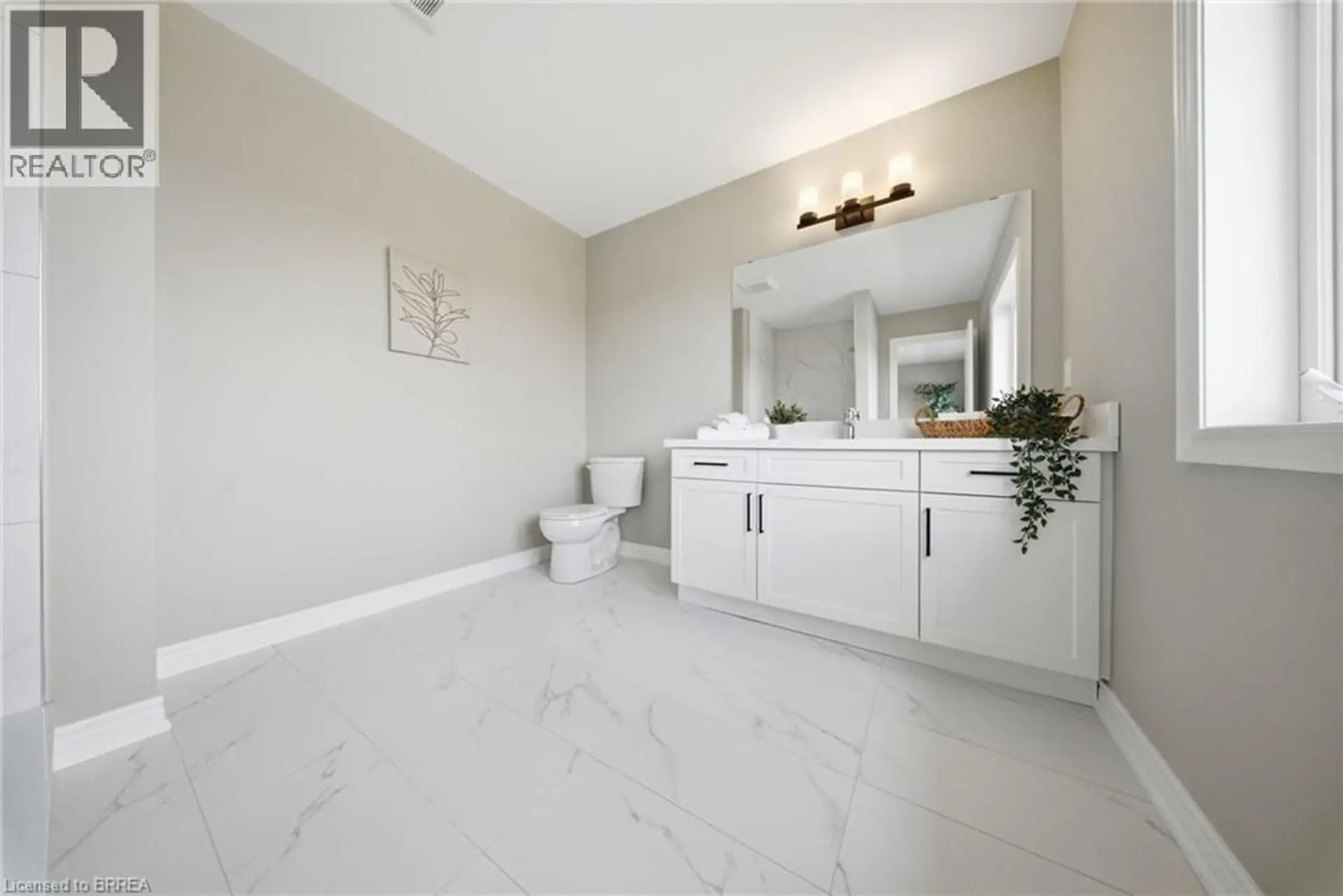 251 LAFAYETTE Street E - Image 12