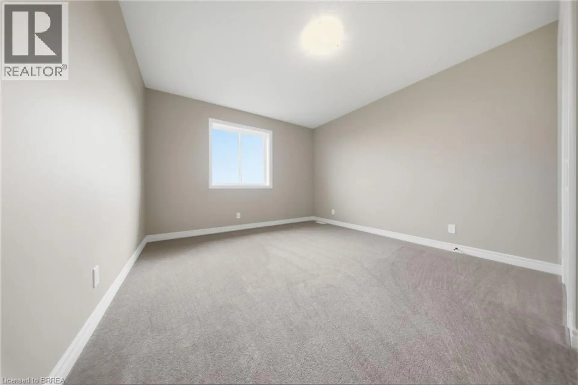 251 LAFAYETTE Street E - Image 9