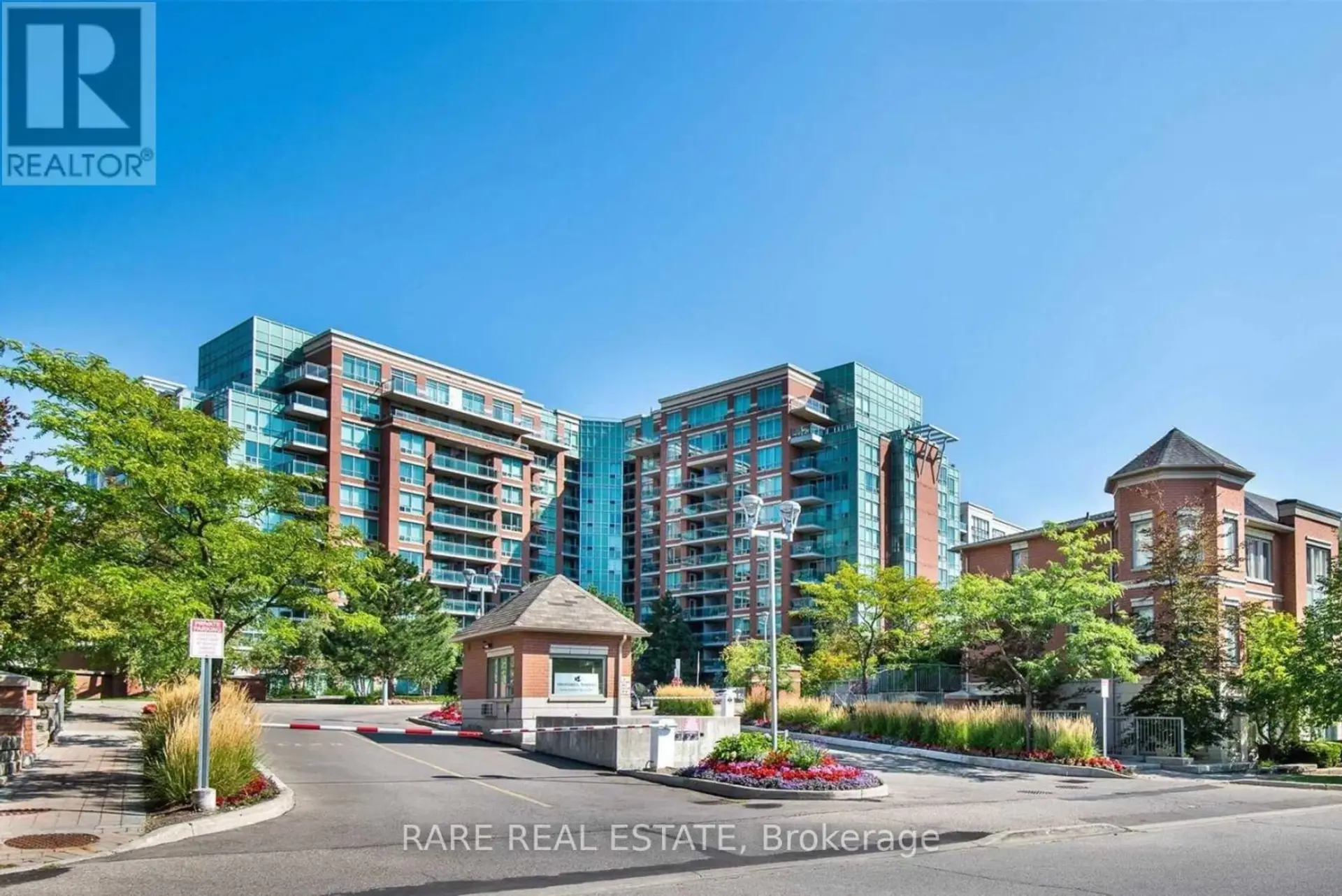 #1015 62 SUNCREST BOULEVARD - Image 1