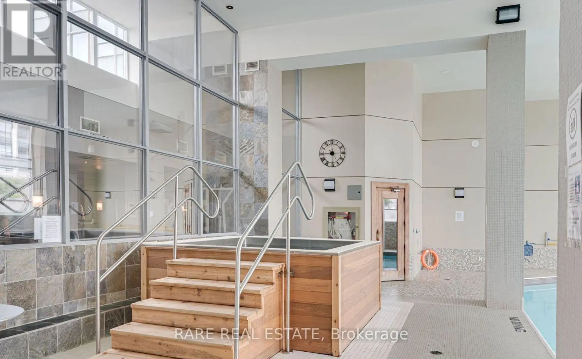 #1015 62 SUNCREST BOULEVARD - Image 16