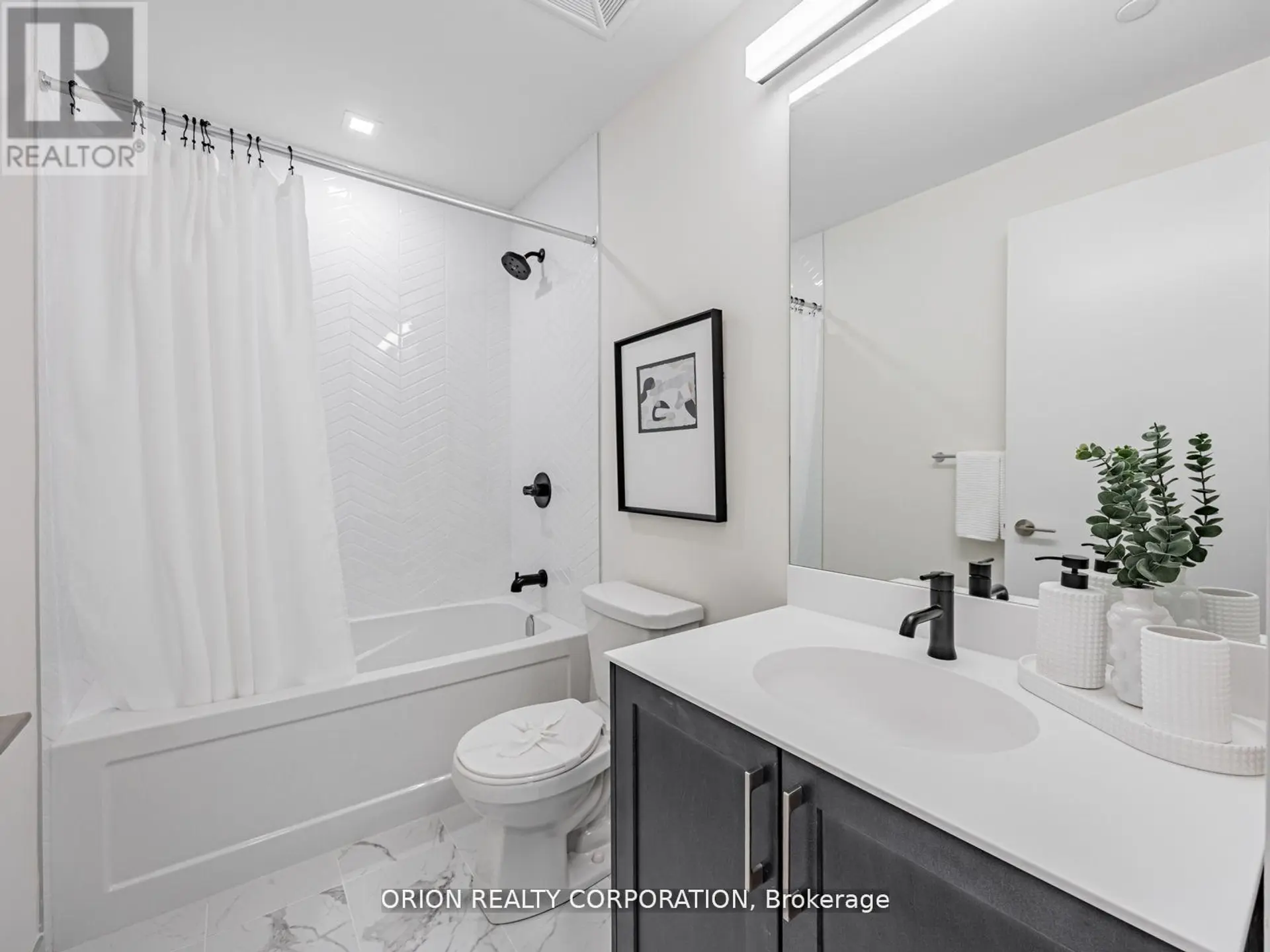 #517 201 BROCK STREET S - Image 12