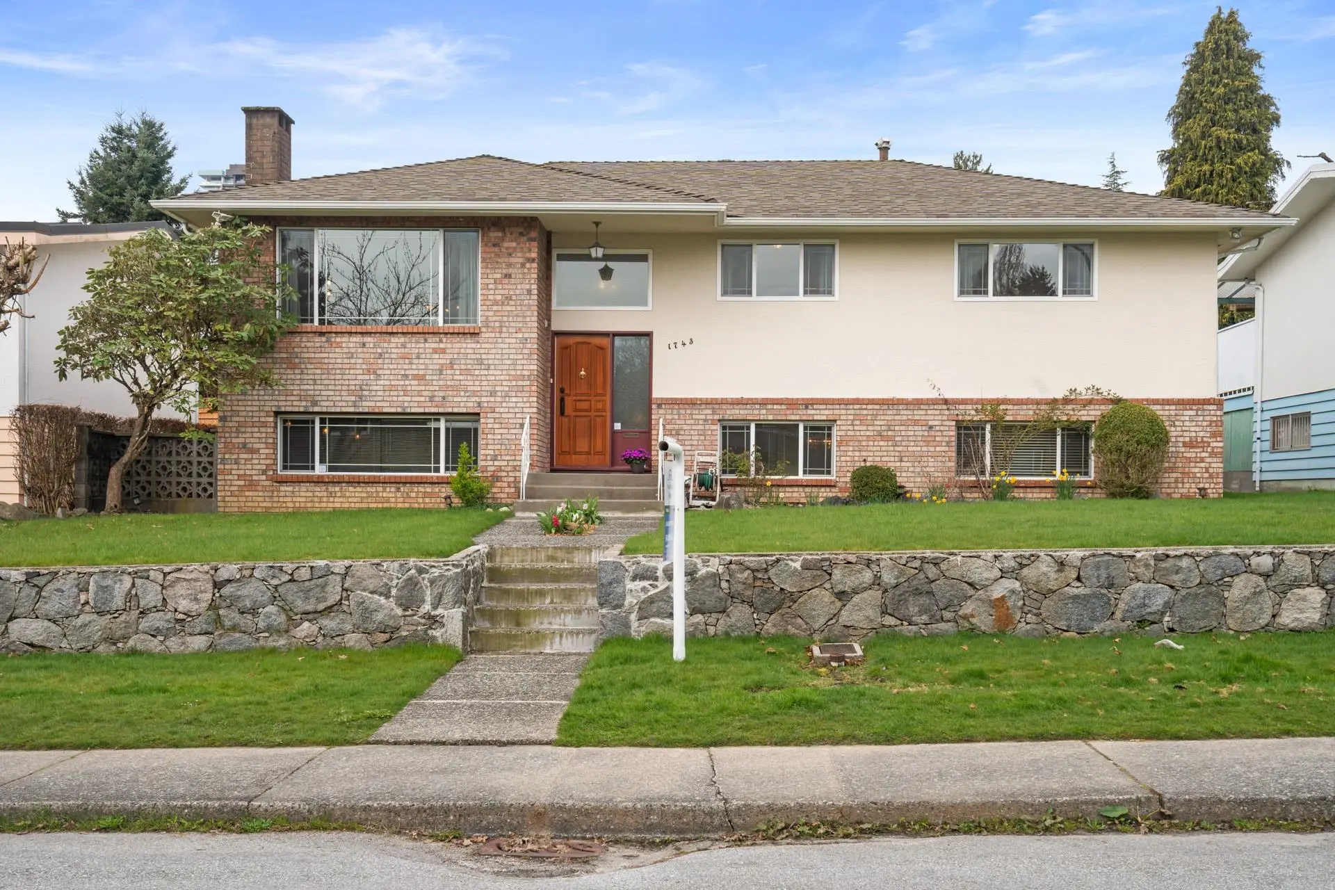 Property at 1743 Taralawn Court, Burnaby, BC