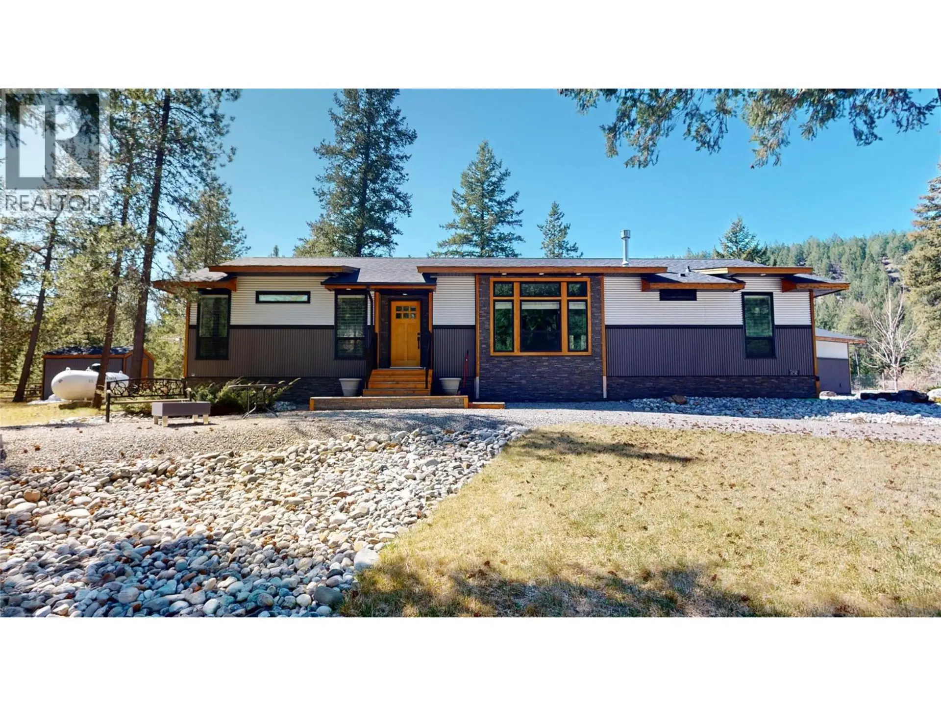 Property at 4160 93 Highway, Grasmere, BC