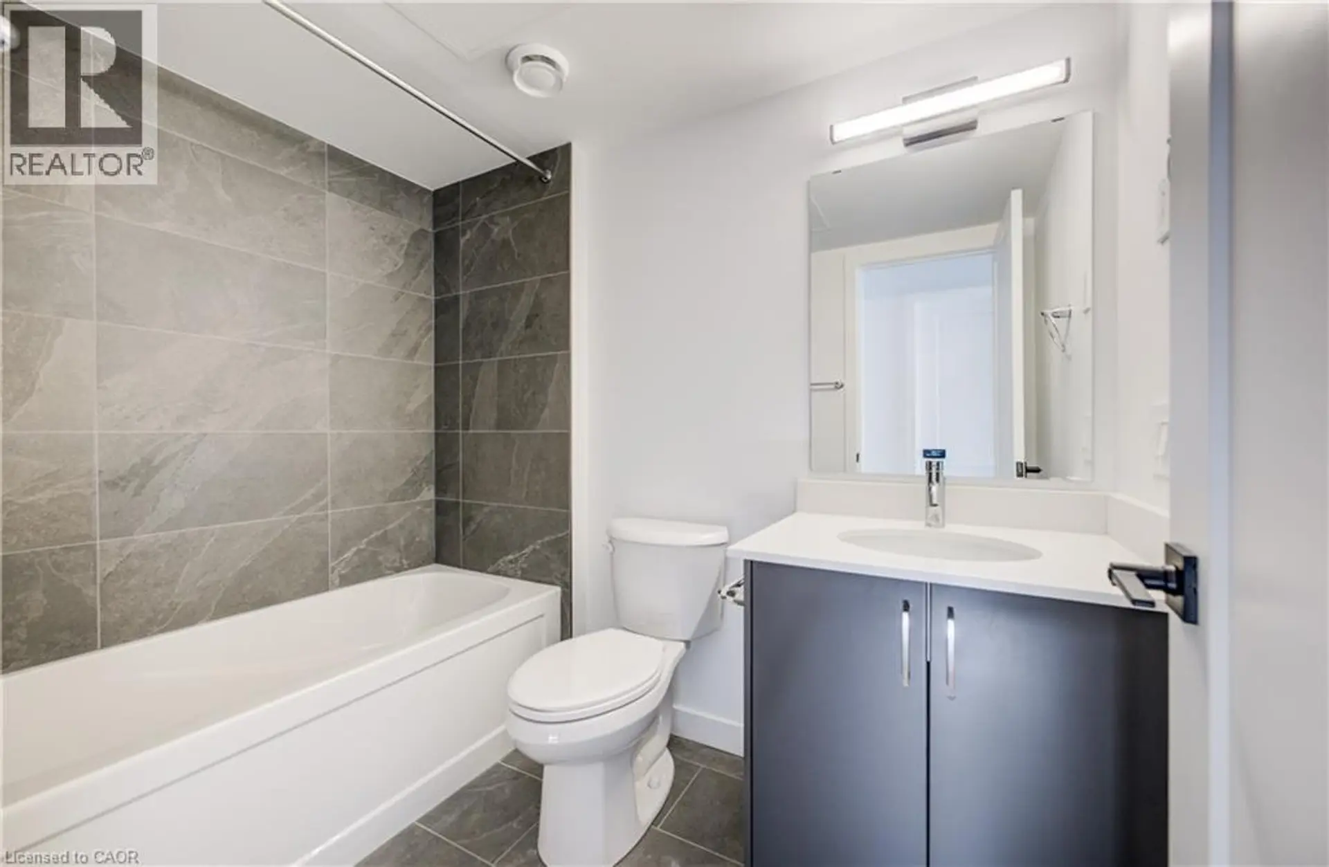#89 31 MILL STREET - Image 16