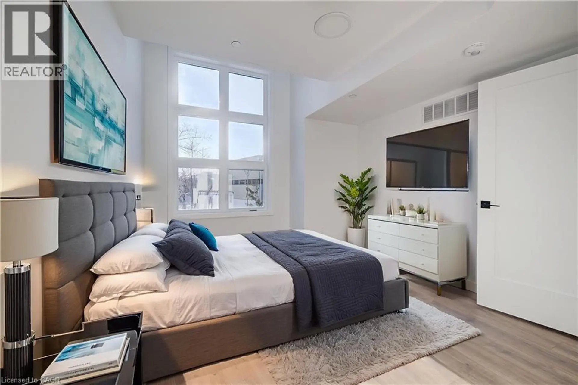 #89 31 MILL STREET - Image 13