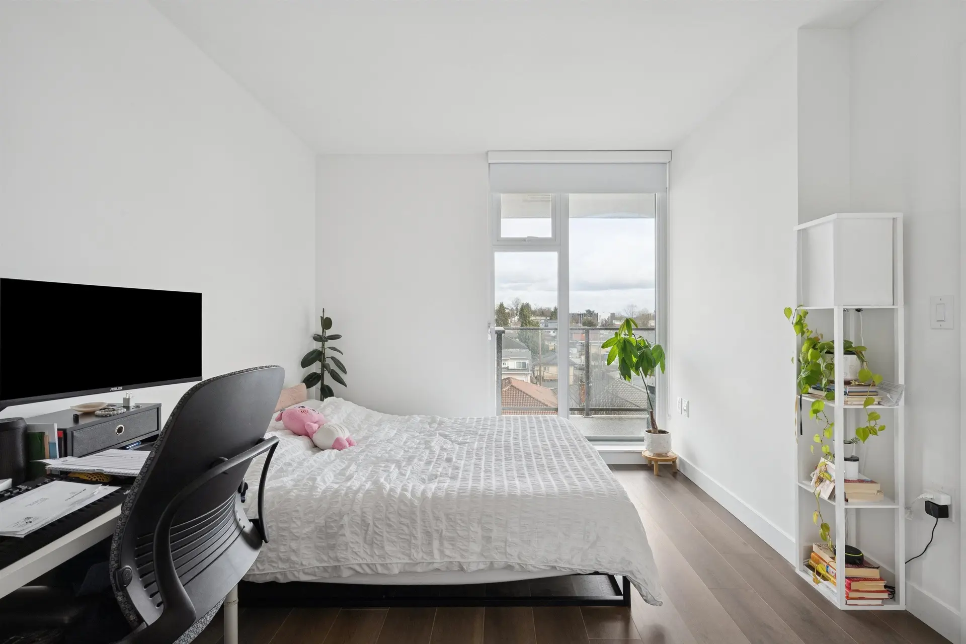 #506 8121 Chester Street - Image 5