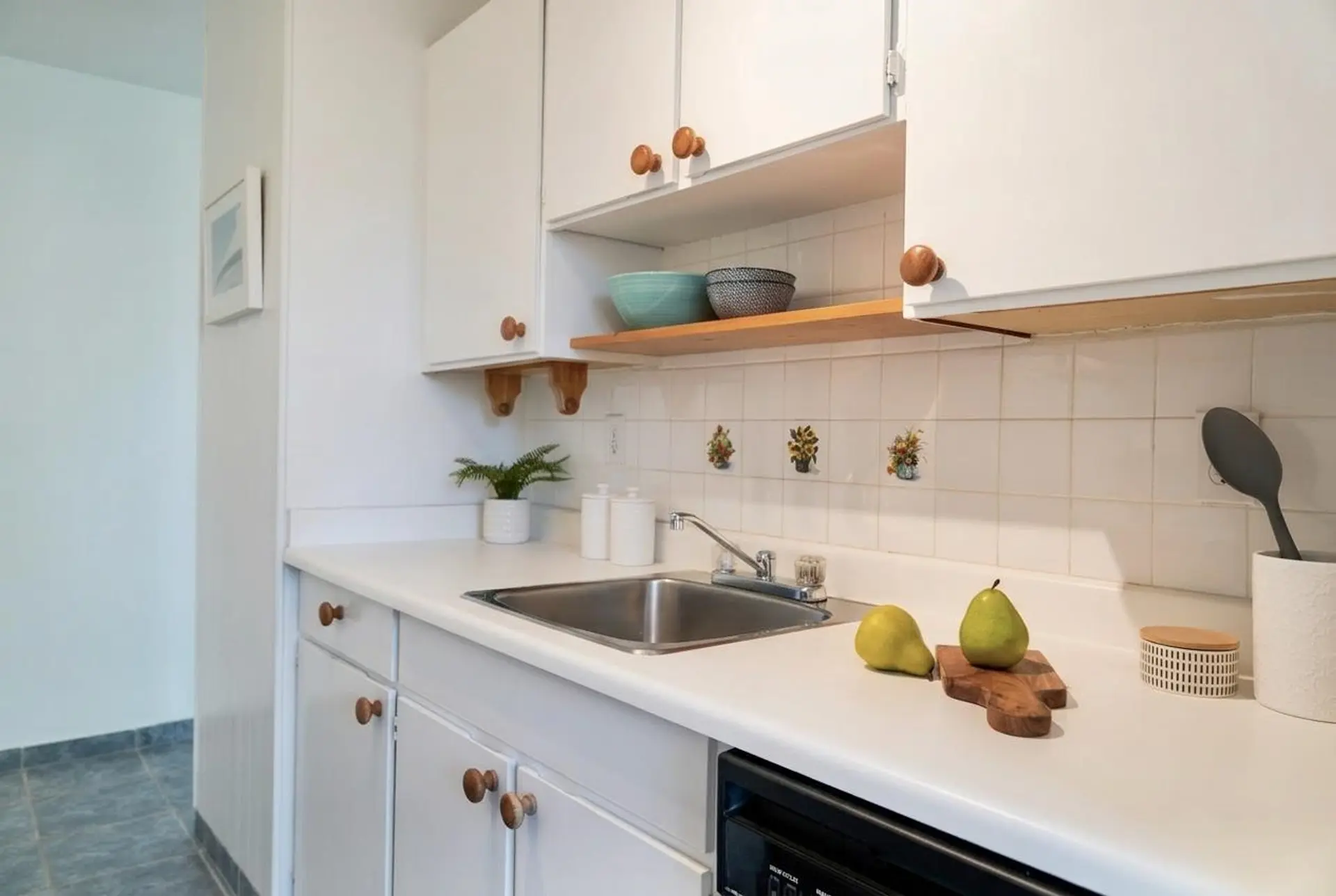 #503 1740 Comox Street - Image 10
