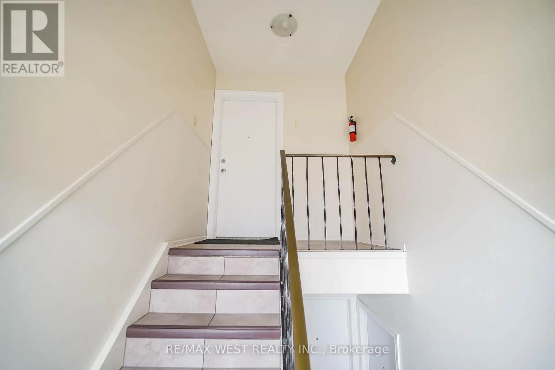 361 DWIGHT AVENUE - Image 7
