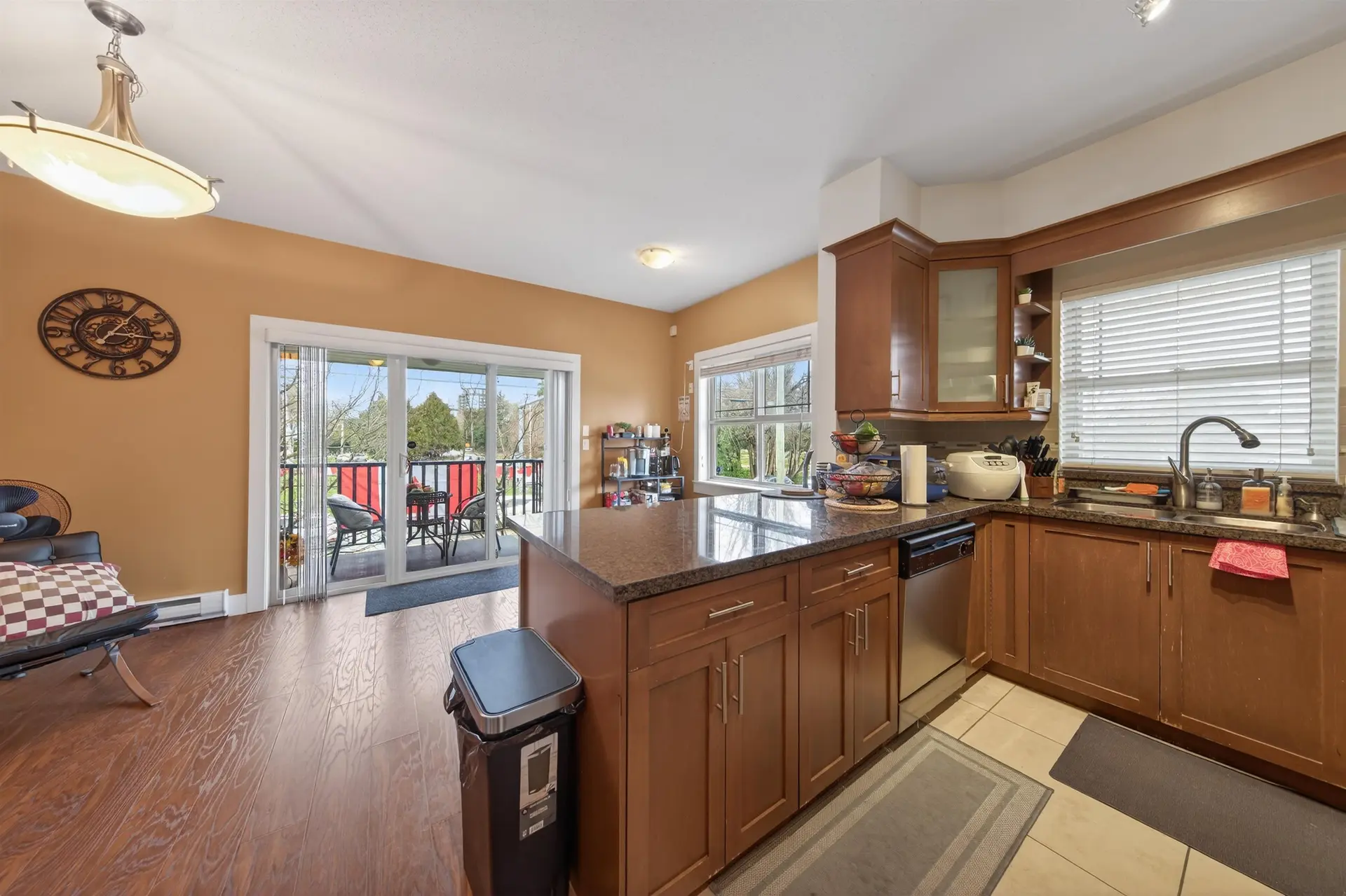 #1 9000 Granville Avenue - Image 6