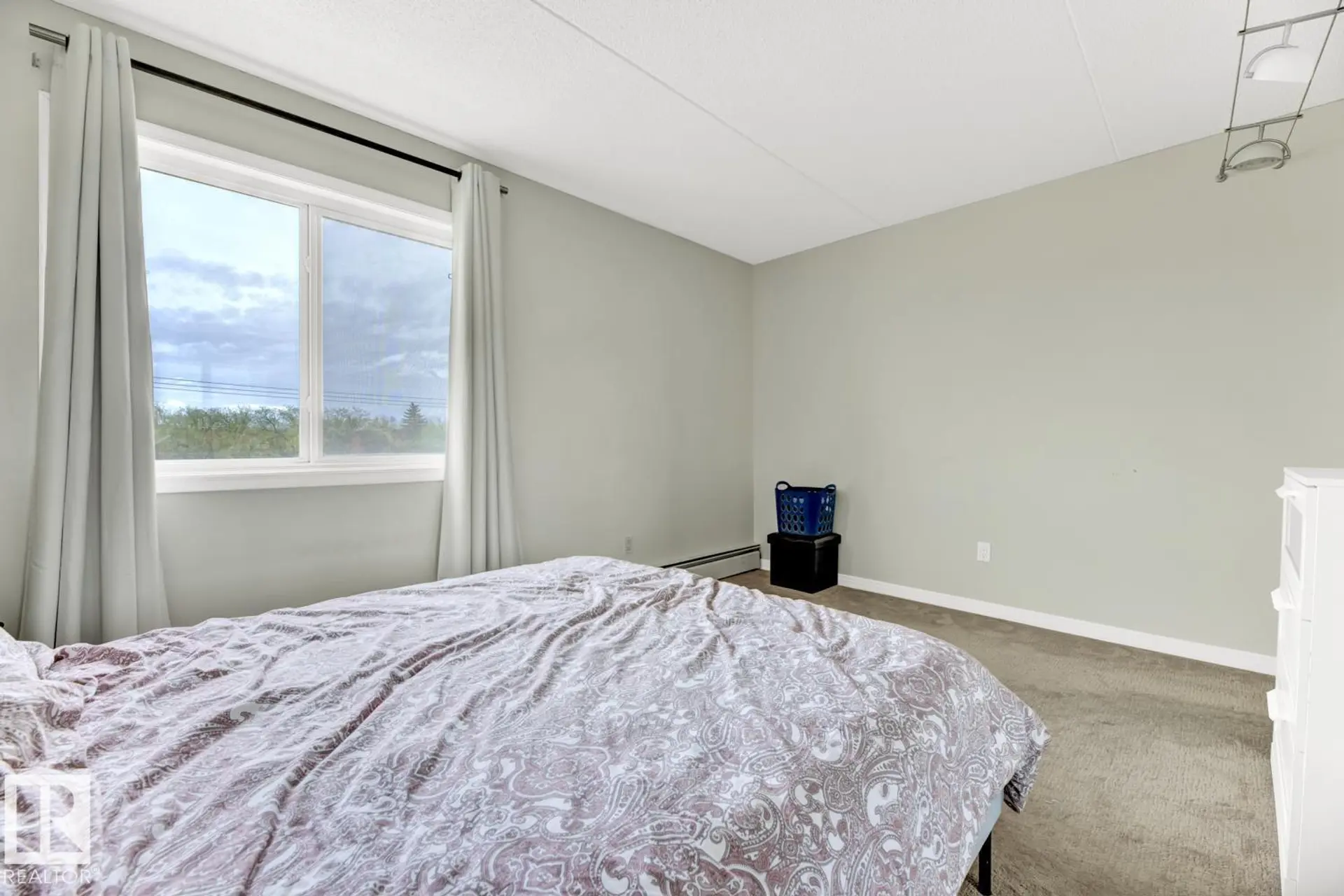 #404 11026 106 ST NW - Image 9