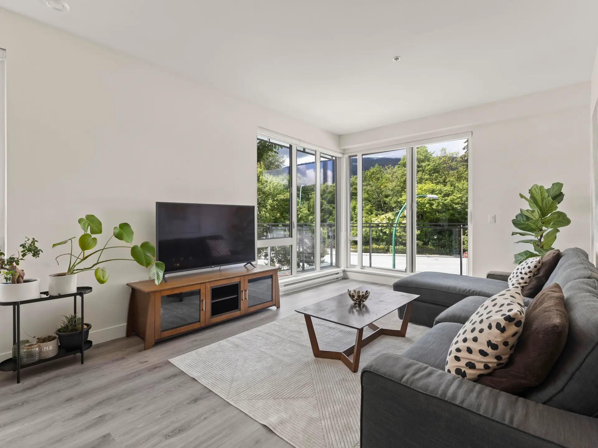Property at #303 1327 Draycott Road, North Vancouver, BC