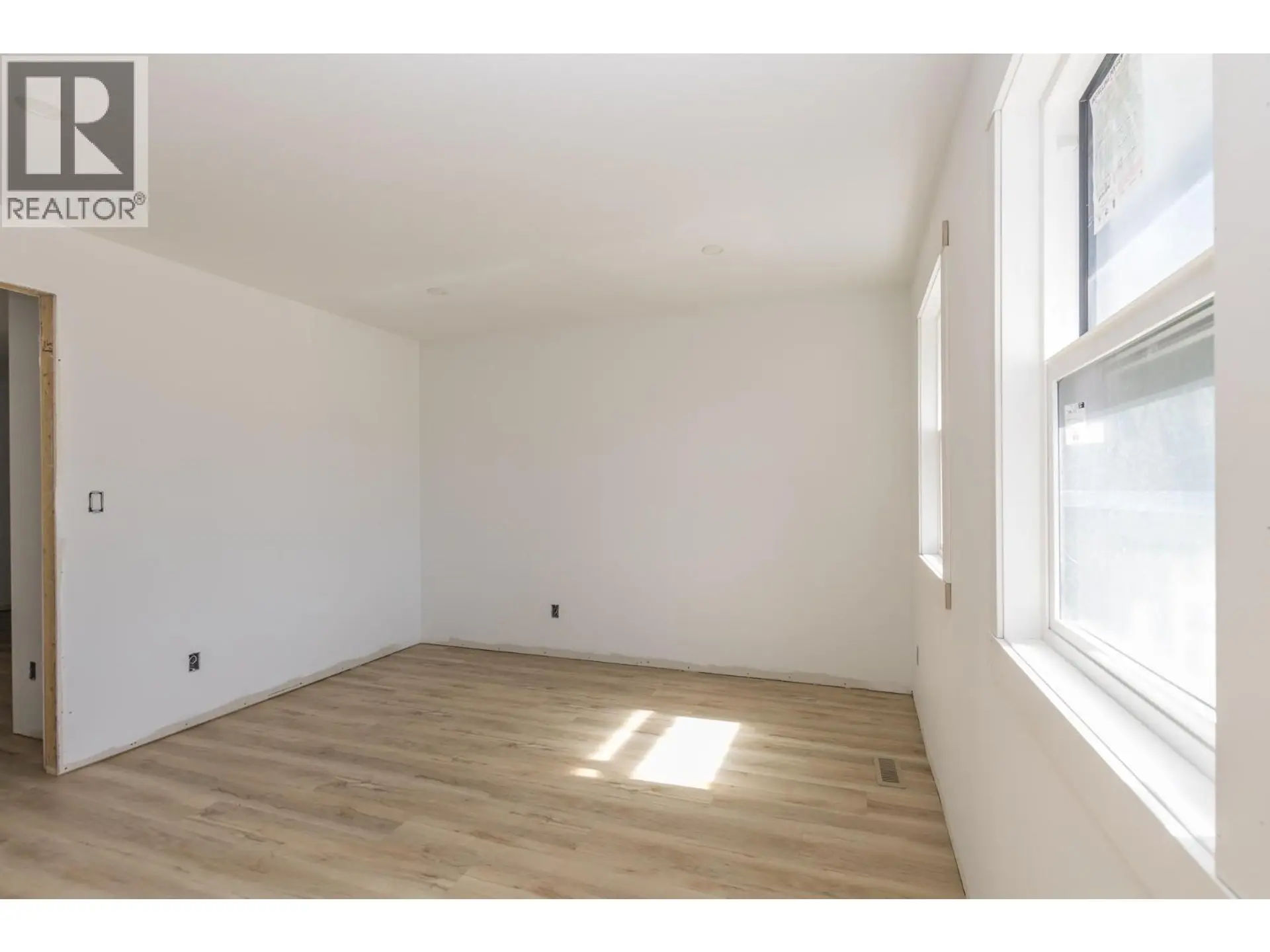 1500 21 Street NE - Image 8