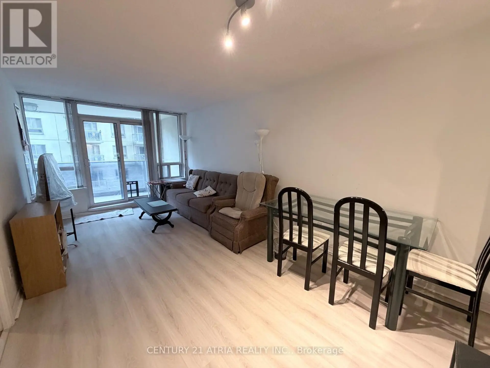 #303 8 REAN DRIVE - Image 4