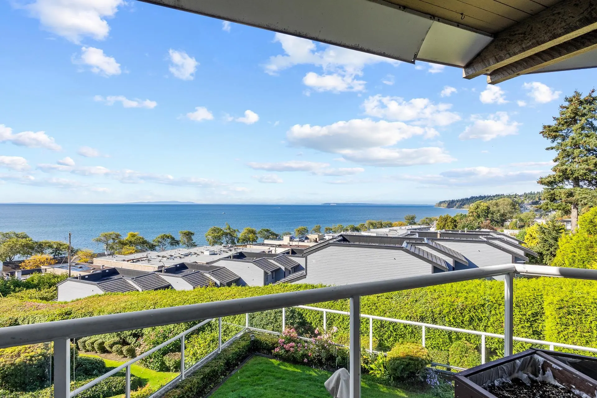 Property at #504 15015 Victoria Avenue, White Rock, BC
