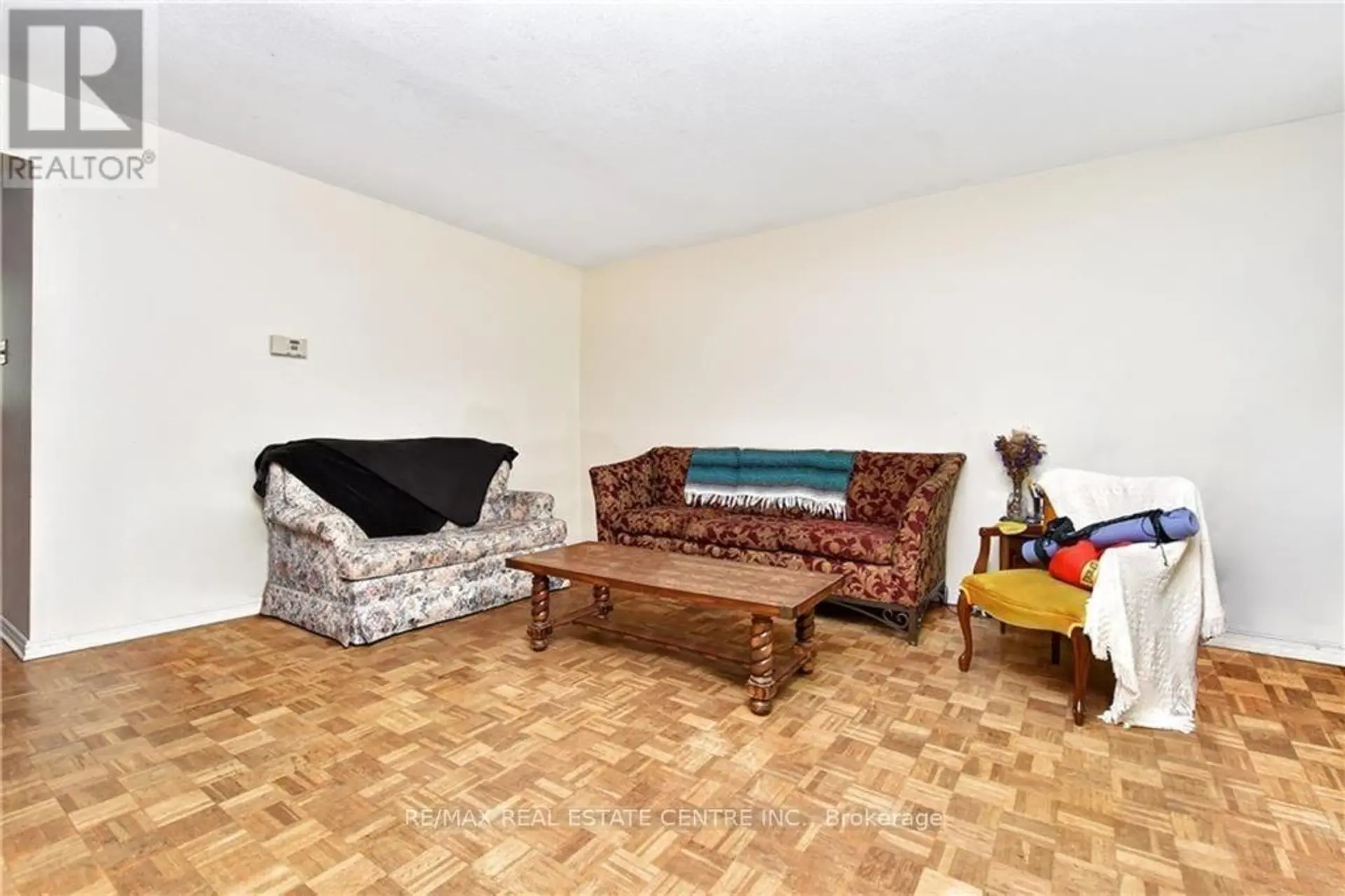 960 MEADOWLANDS DRIVE - Image 4