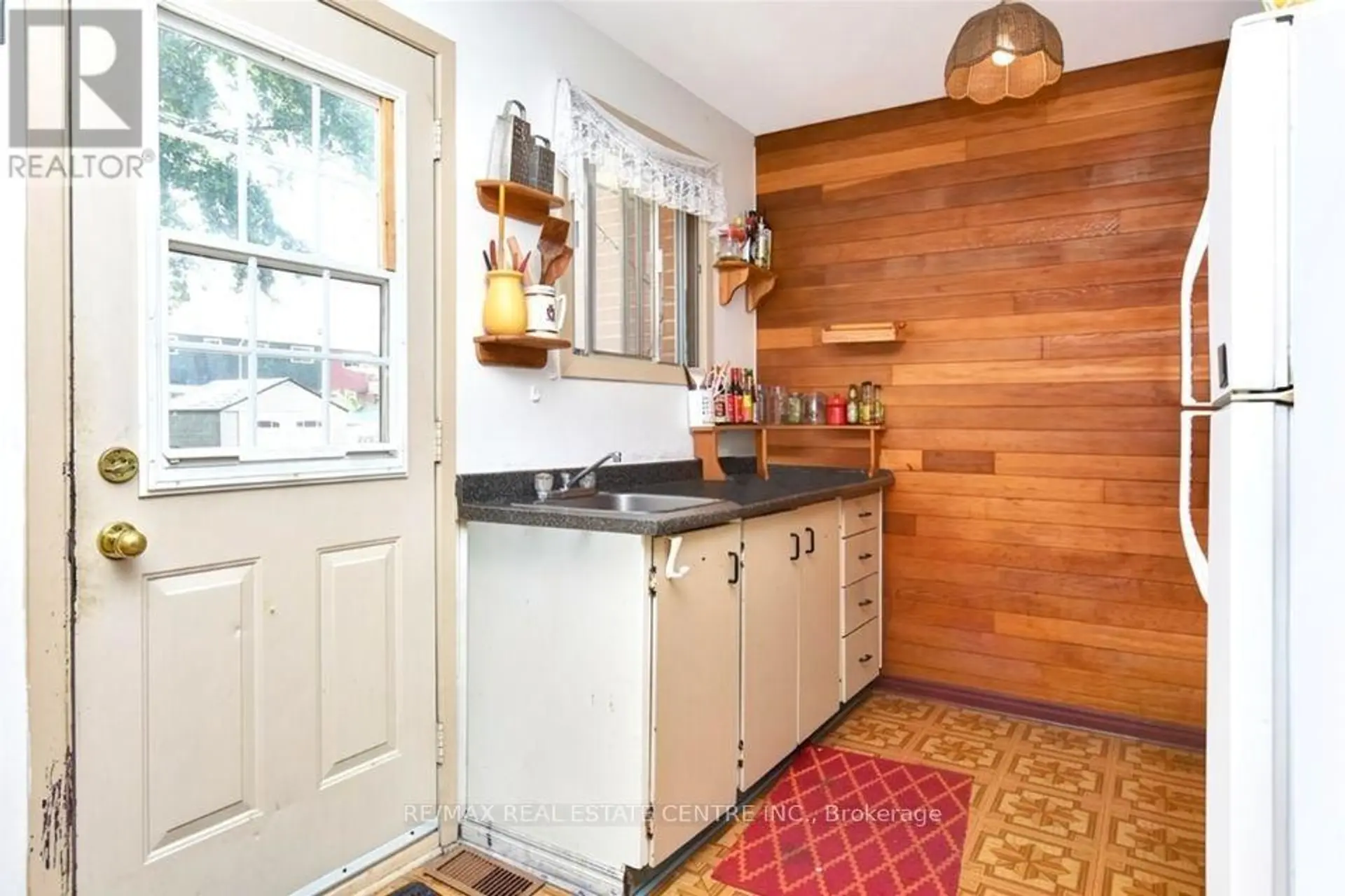 960 MEADOWLANDS DRIVE - Image 7