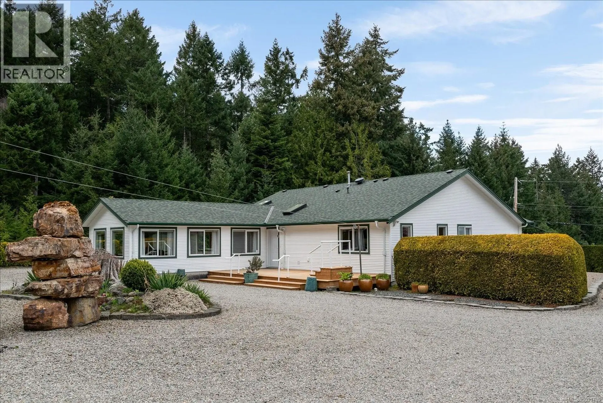 Property at 548 Fourneau Way, Parksville, BC