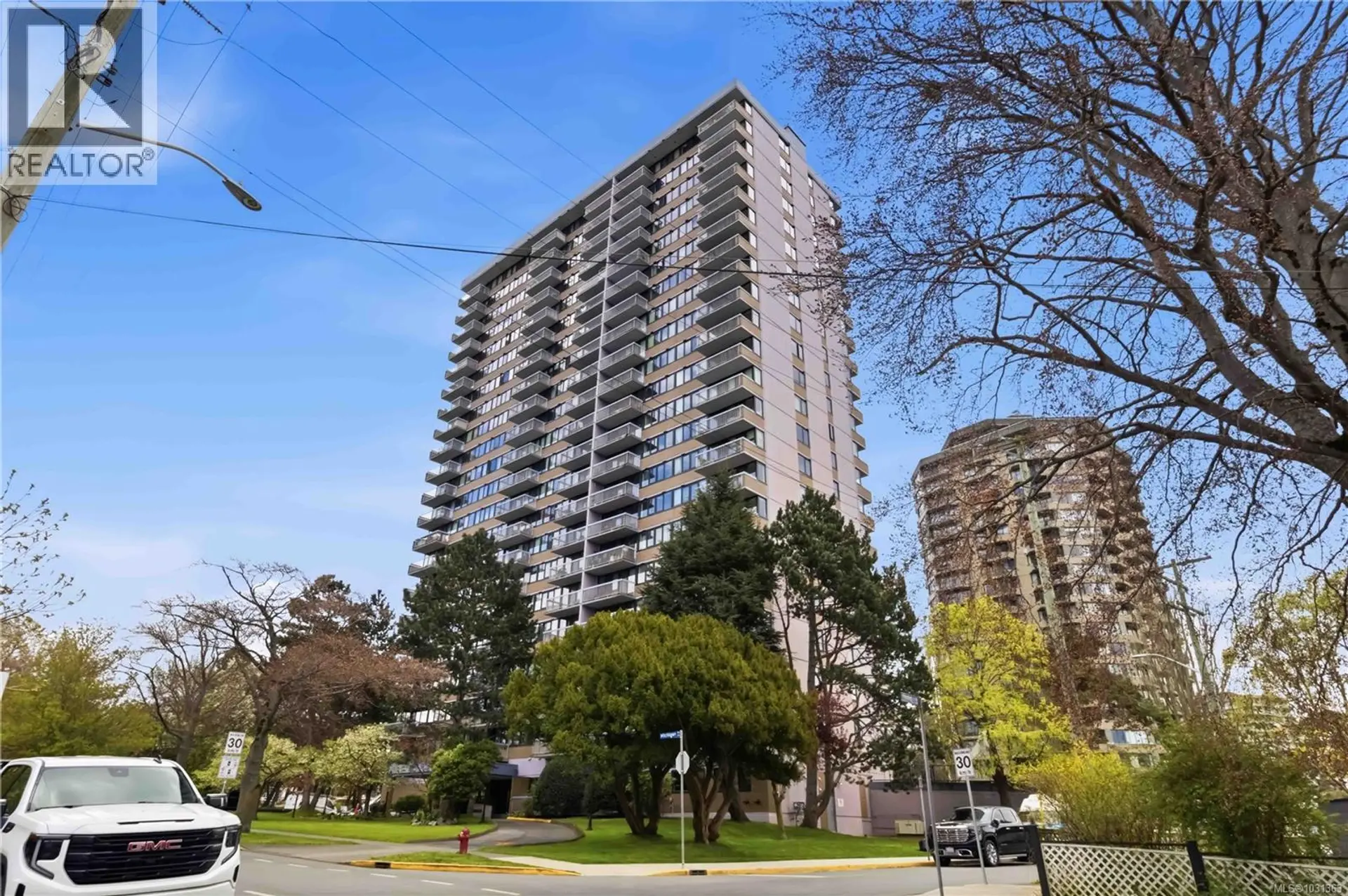 Property at #1007 647 Michigan St, Victoria, BC