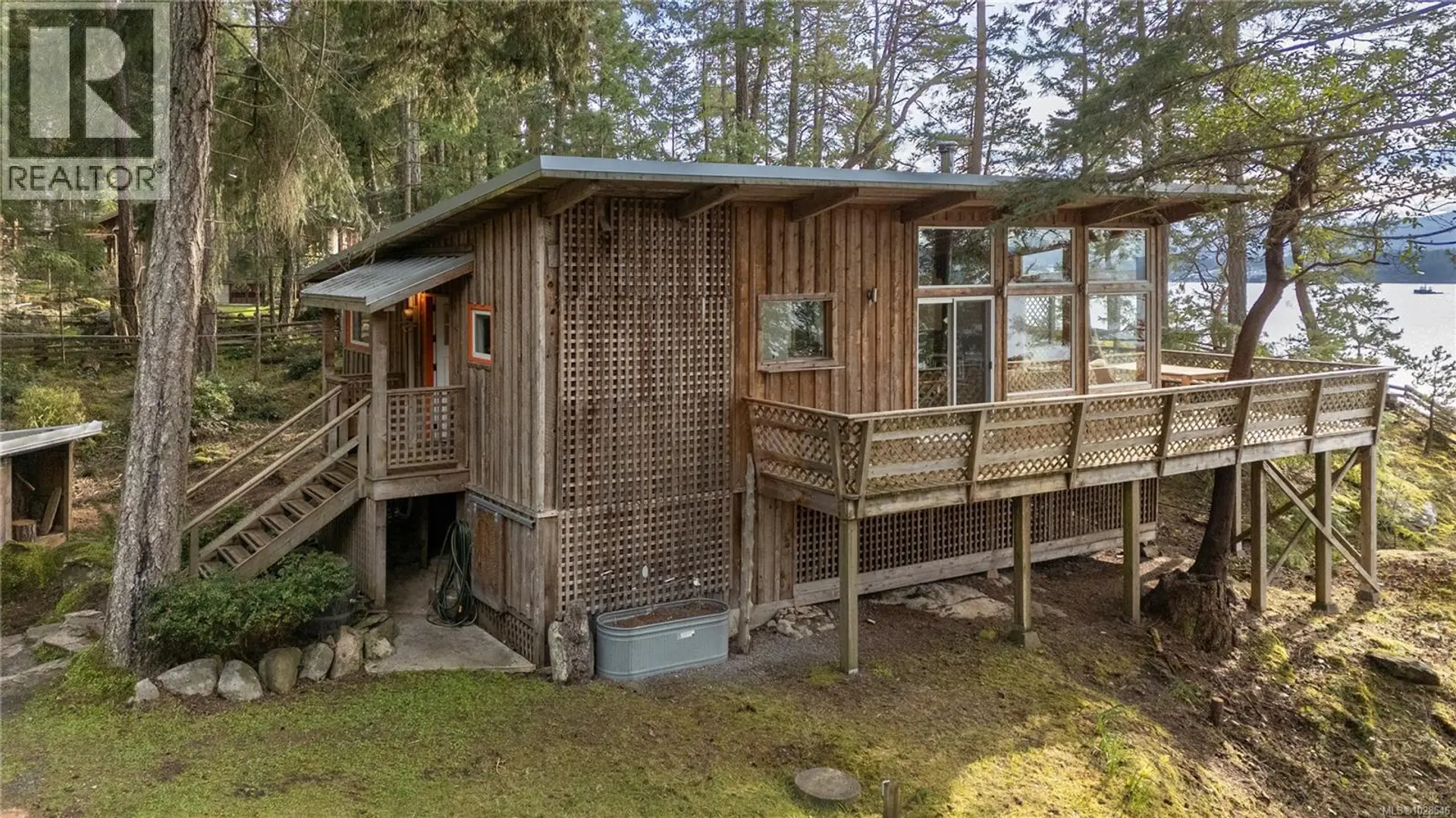 Property at 811 Canso Rd, Gabriola Island, BC