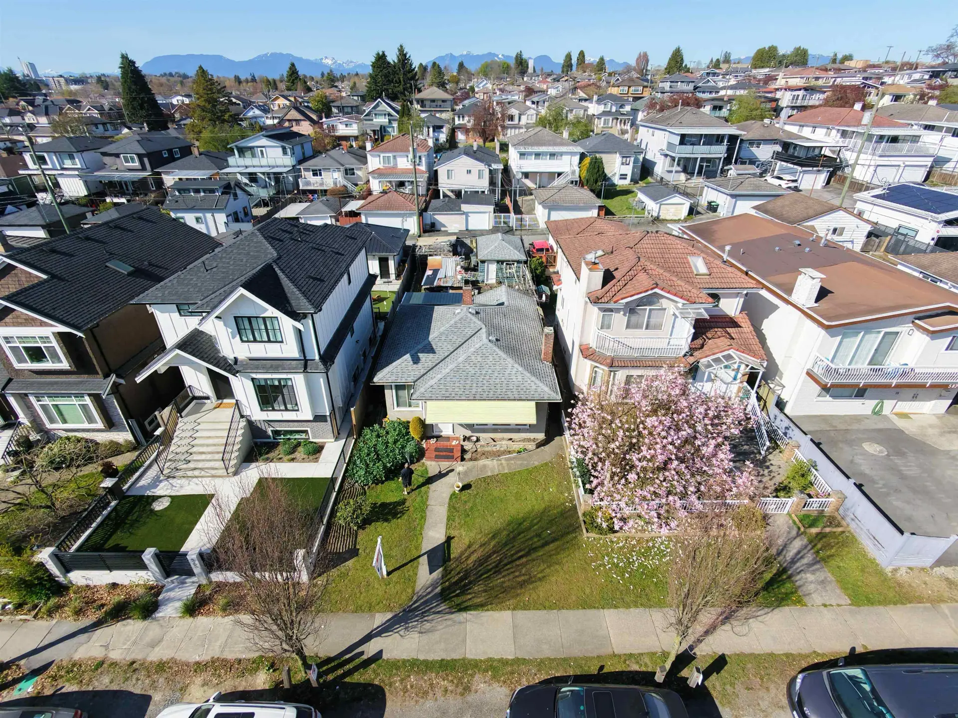 571 E 57th Avenue - Image 2