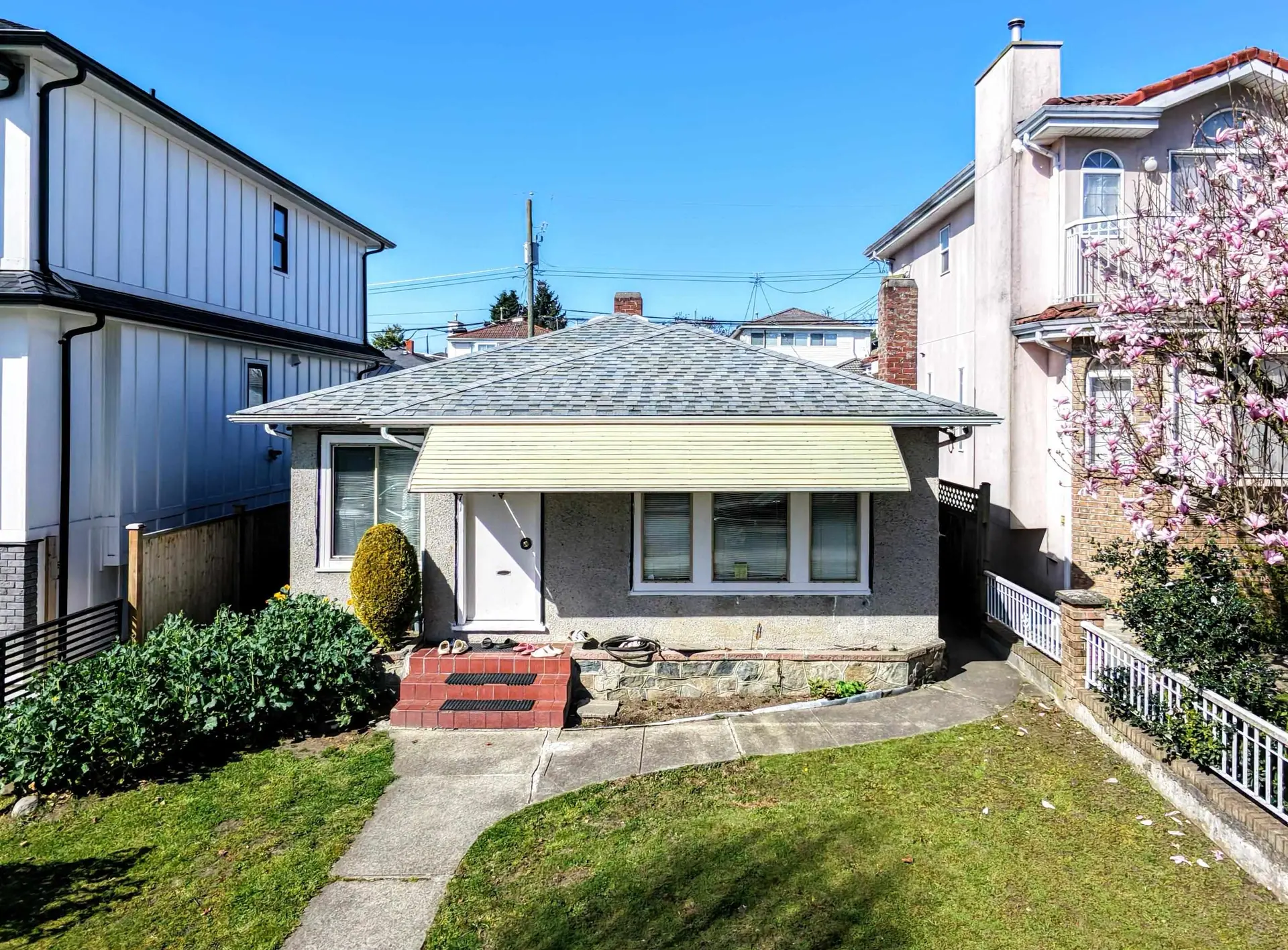 Property at 571 E 57th Avenue, Vancouver, BC